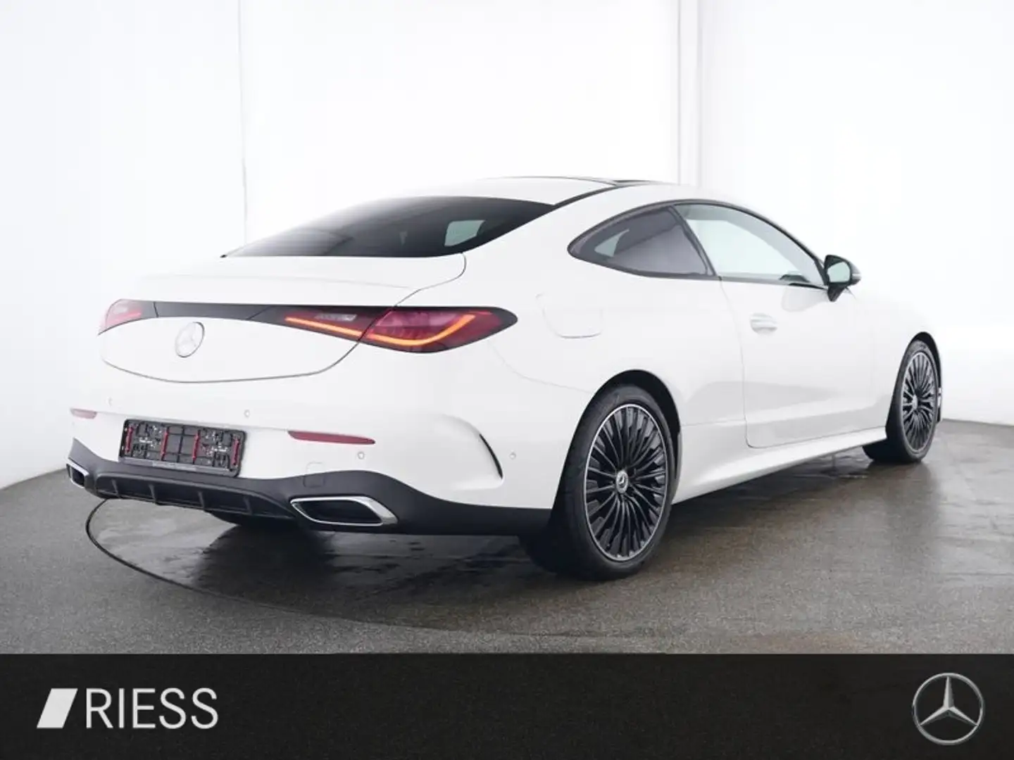 Mercedes-Benz CLE 220 d AMG Sport Night LED Pano W-Paket 19" Weiß - 2