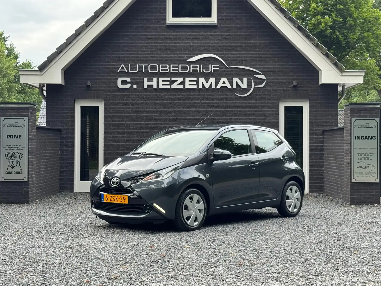 Toyota Aygo 1.0 VVT-i x-play Automaat FULL OPTIONS Camera Appl Grigio - 2