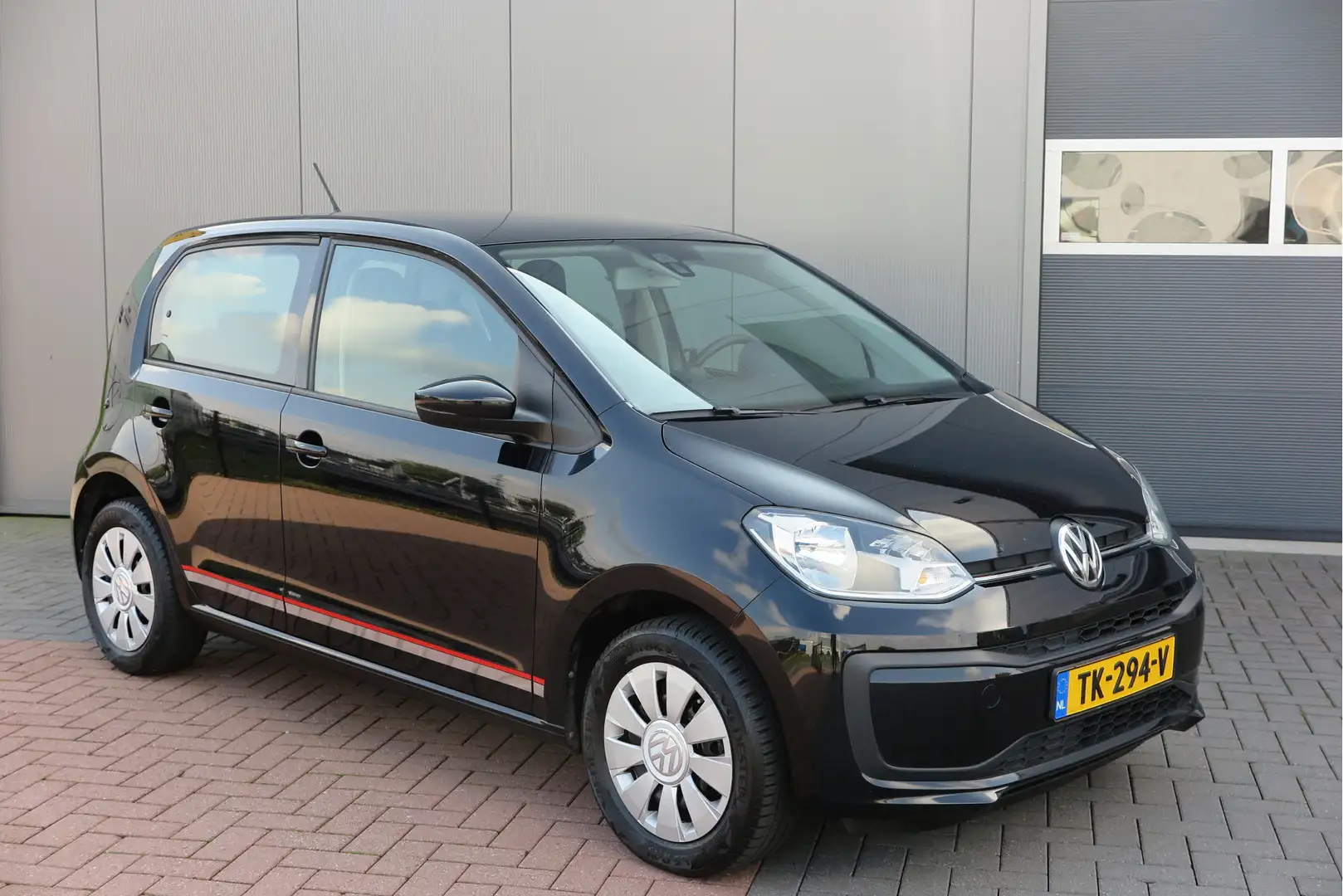 Volkswagen up! 1.0 BMT 60pk move up! , DAB+ radio, Maps&More , Ai Negro - 2