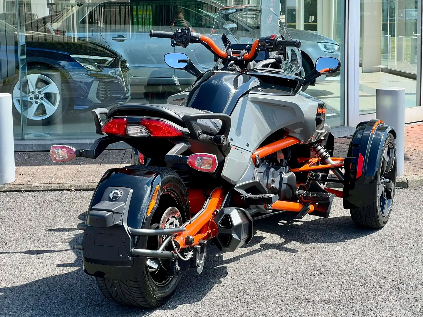 Can-Am Spyder F3-S 1330 ACE GRAVITY GREY * 1er Prop * 6.000 Km * Gris - 2