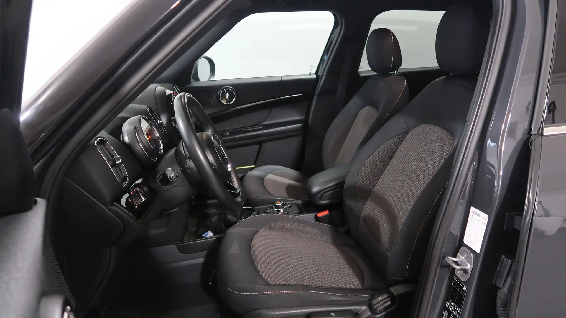 MINI Cooper Countryman Mini 1.5 Cooper SE Business Countryman ALL4 Autom Серый - 2