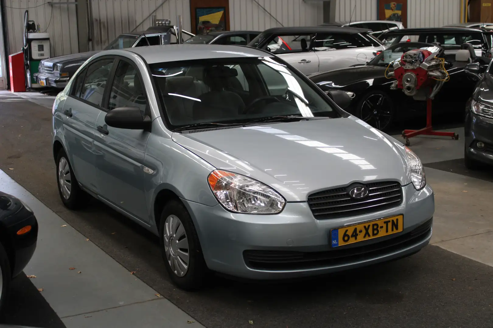 Hyundai ACCENT 1.6i Dynamic Airco, Stuurbekrachtiging, Trekhaak Blauw - 2