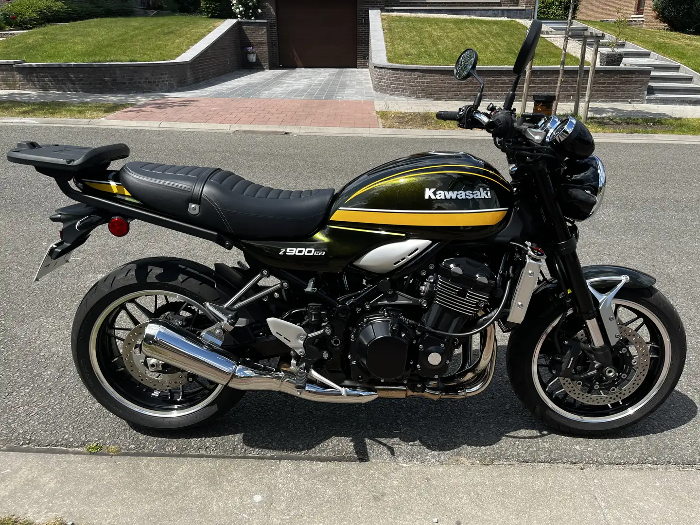 Kawasaki Z900RS Verde - 1