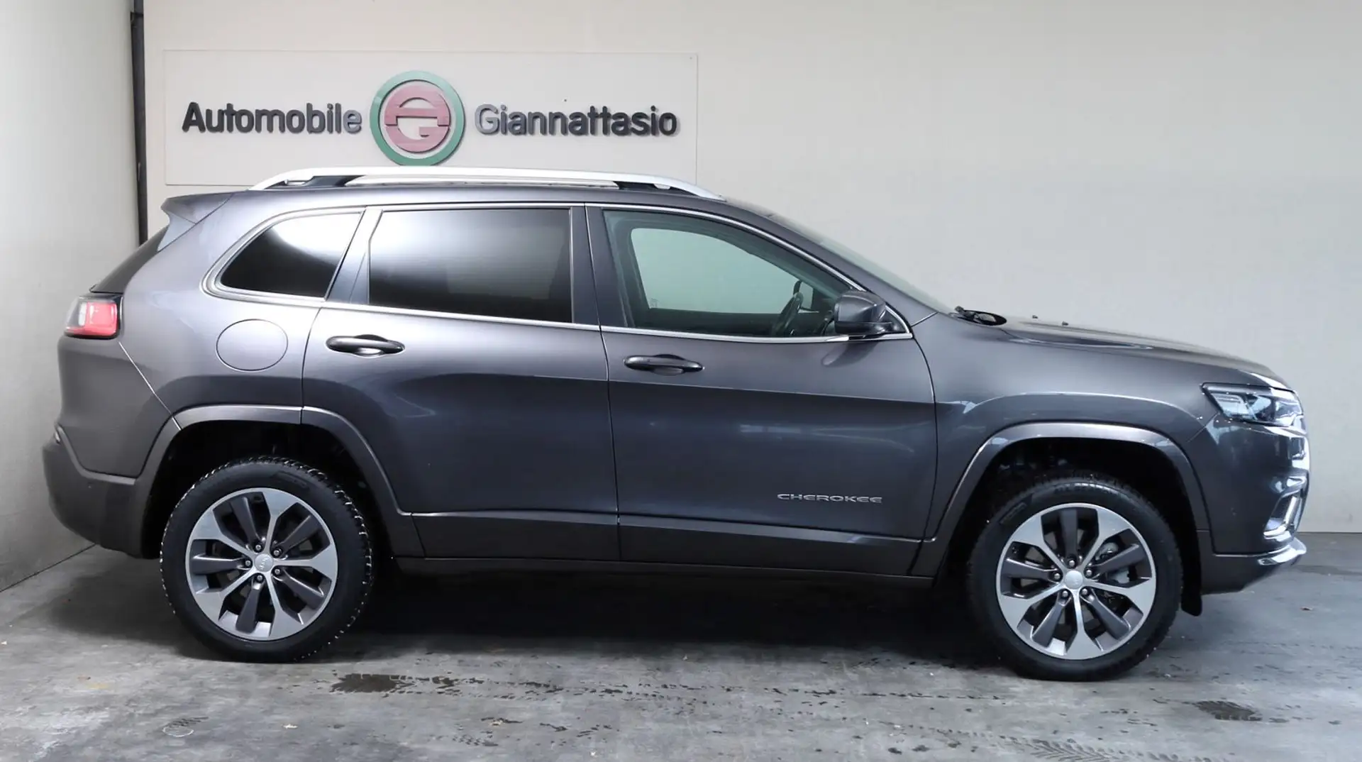 Jeep Cherokee Overland 4x4*AHK*Panorama*Carplay*Sitzl Grau - 1