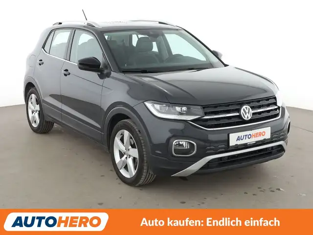 Volkswagen T-Cross view 8