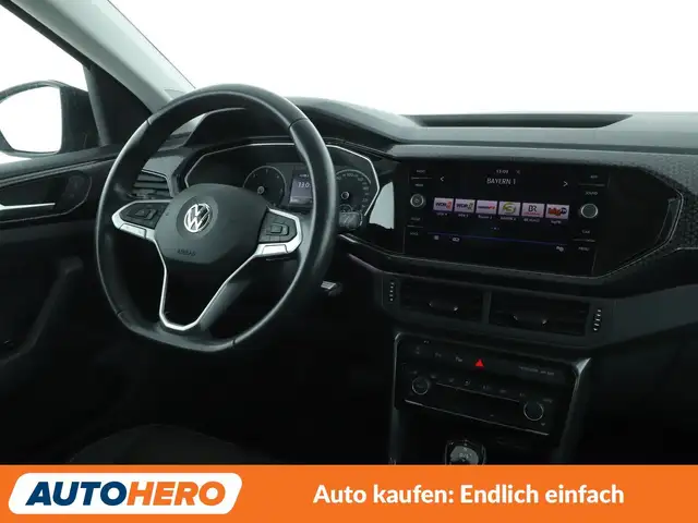 Volkswagen T-Cross view 13