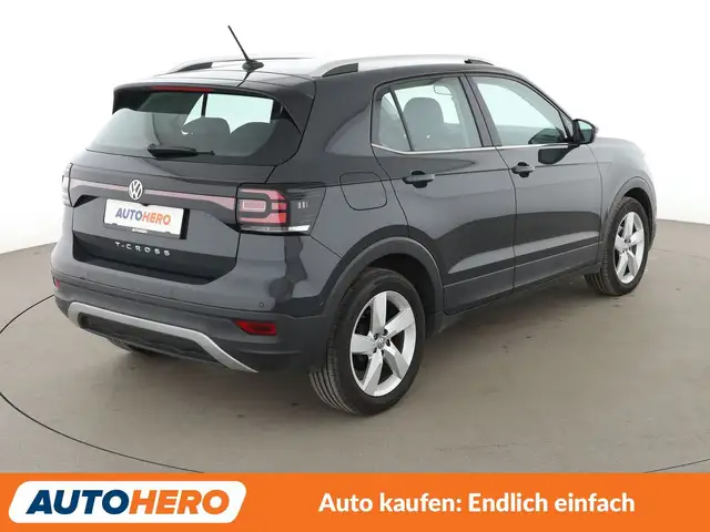Volkswagen T-Cross view 6