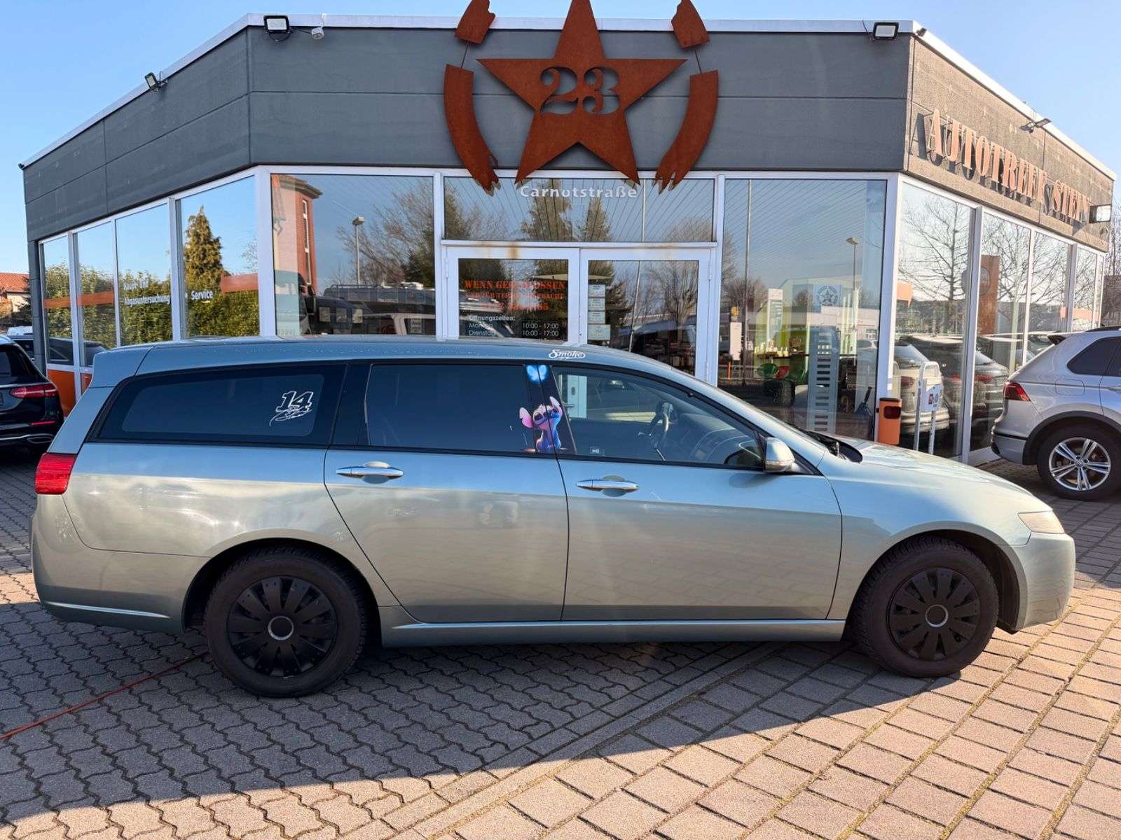 Second hand Honda Accord 2.0