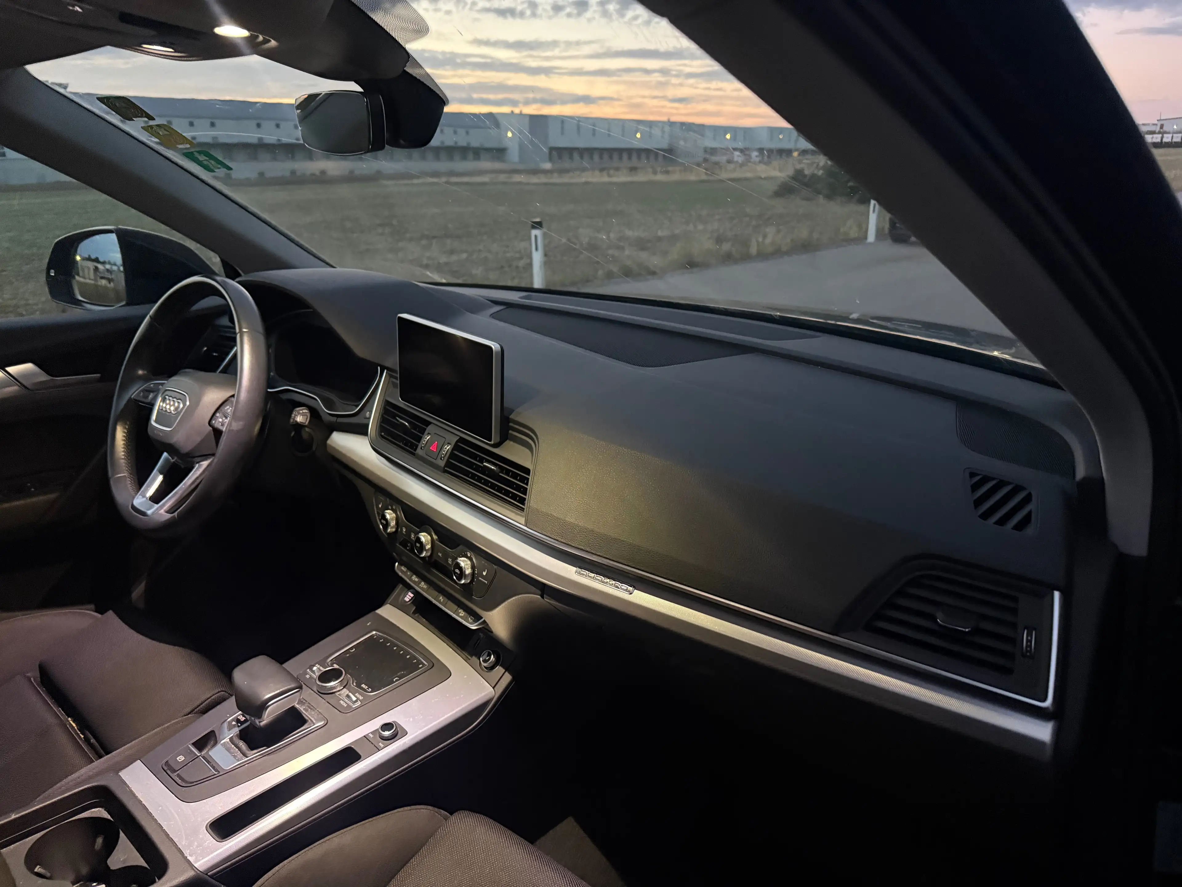 Audi Q5 2,0 TDI quattro sport S-tronic ID:17 — photo 8