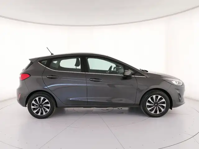 Ford Fiesta view 3