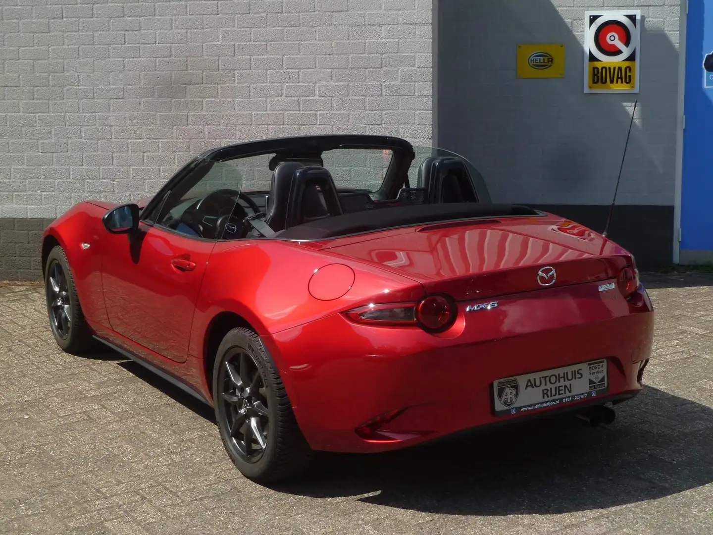 Mazda MX-5 1.5 SkyActiv-G 131 TS+|Leder|Navi|Lane-Assist|1e E Rood - 2