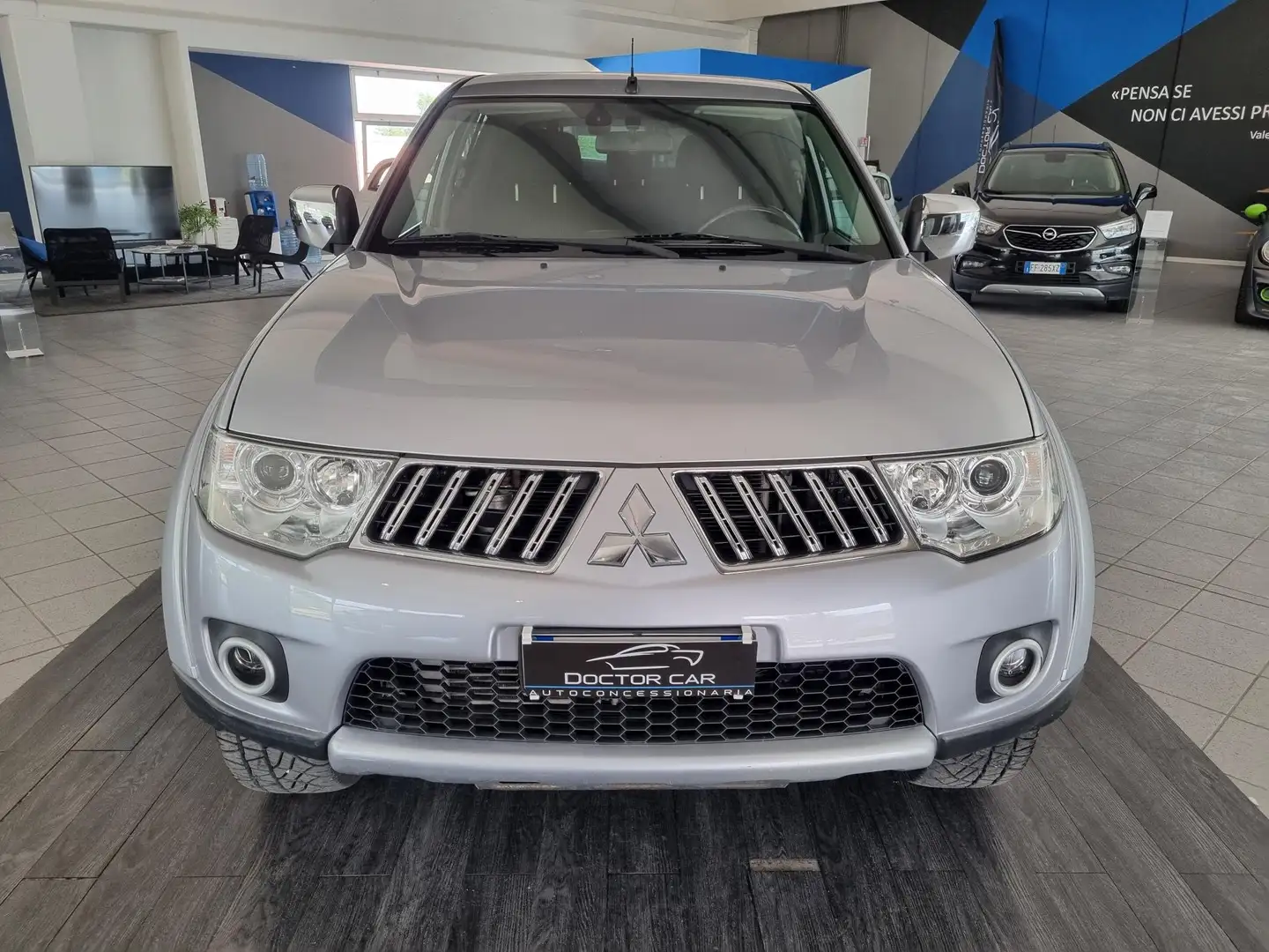 Mitsubishi L200 L200 Cab IV 2010 d.cab 2.5 di-d Intense Plus 178cv Argento - 2