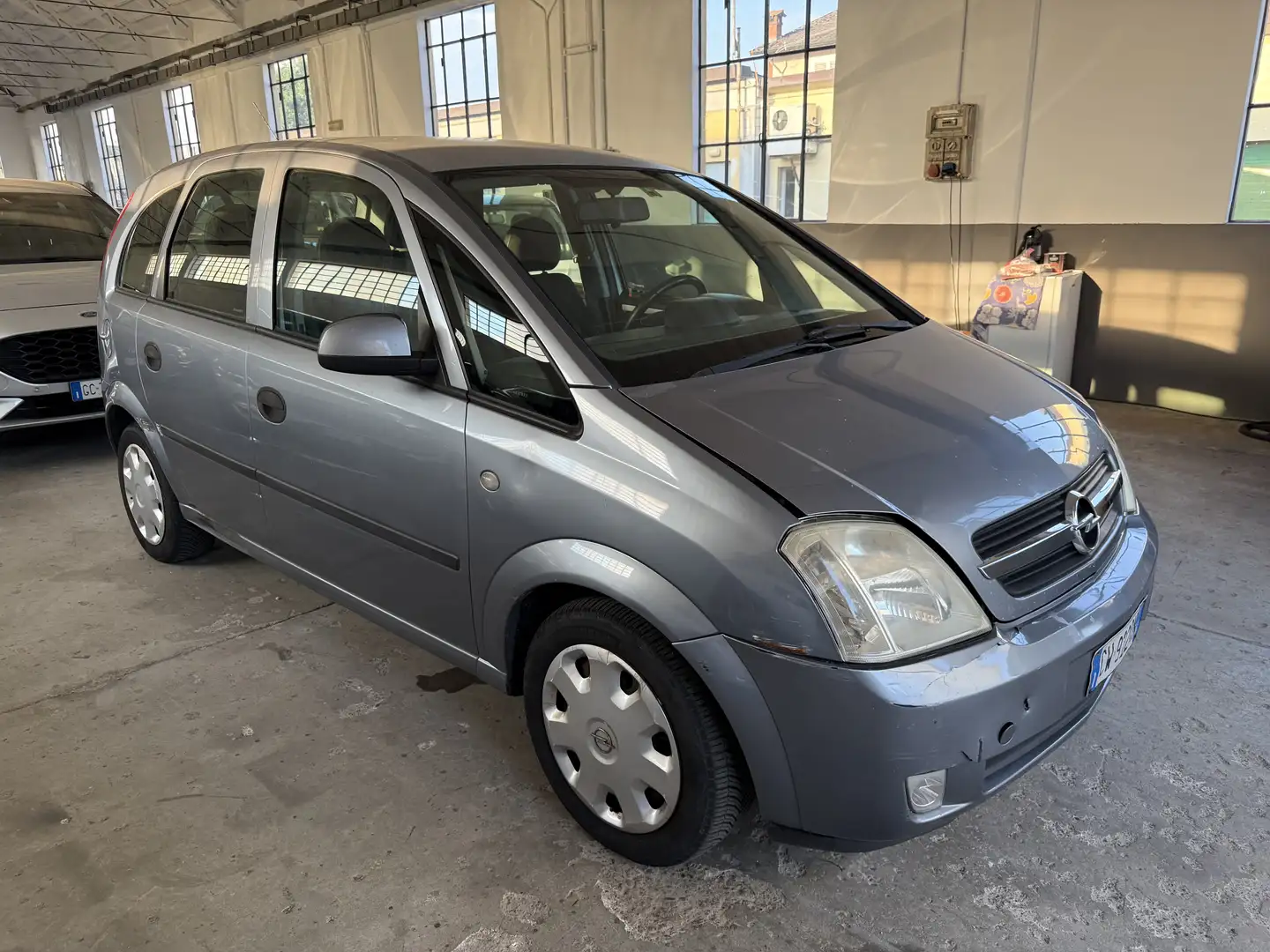 Opel Meriva 1.6 16v Enjoy easytronic CAMBIO AUTOMATICO Grigio - 1