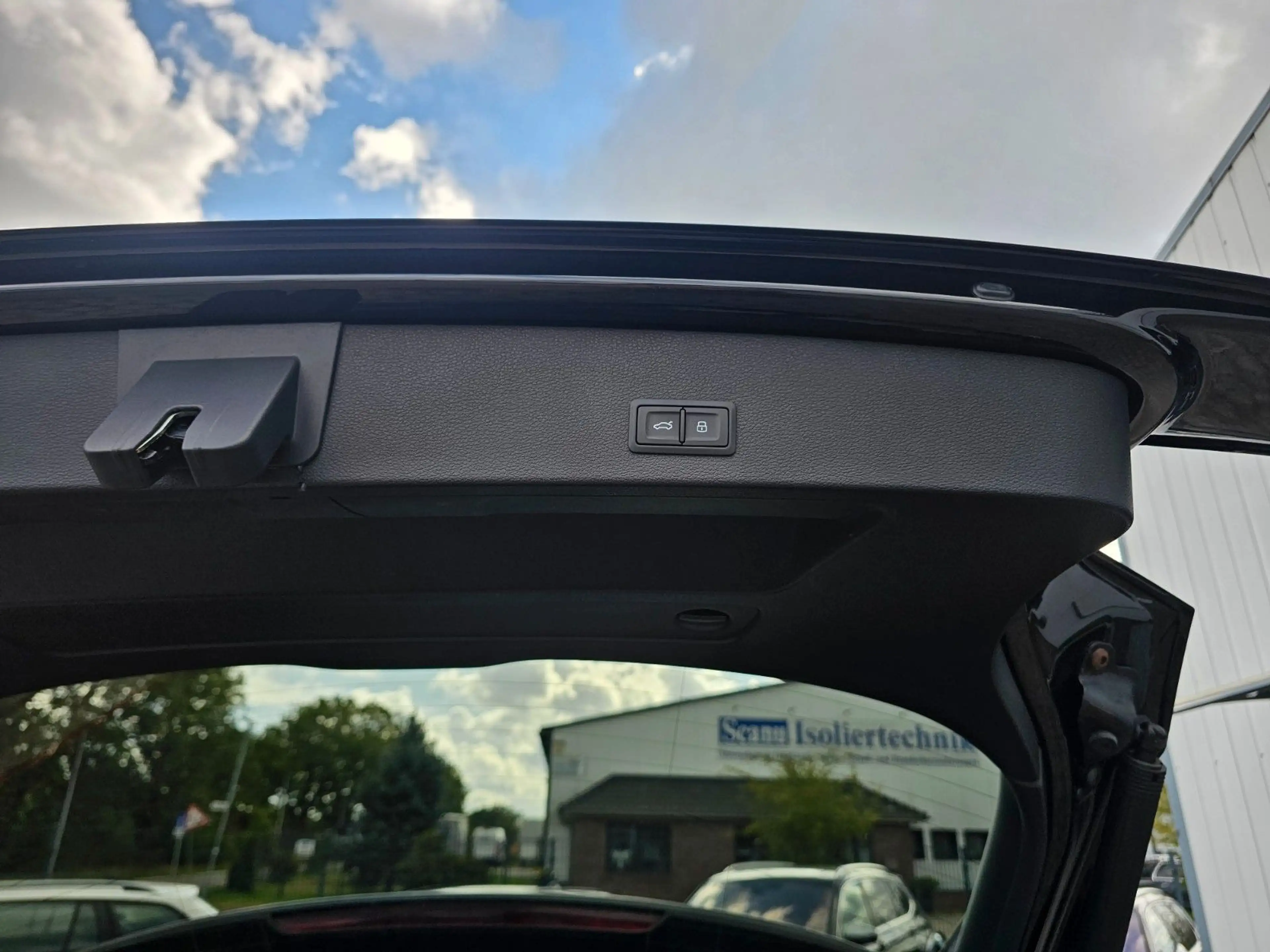 Audi Q2 S line Sport-Paket*Leder*MMI*LED*Soundsystem* — photo 14