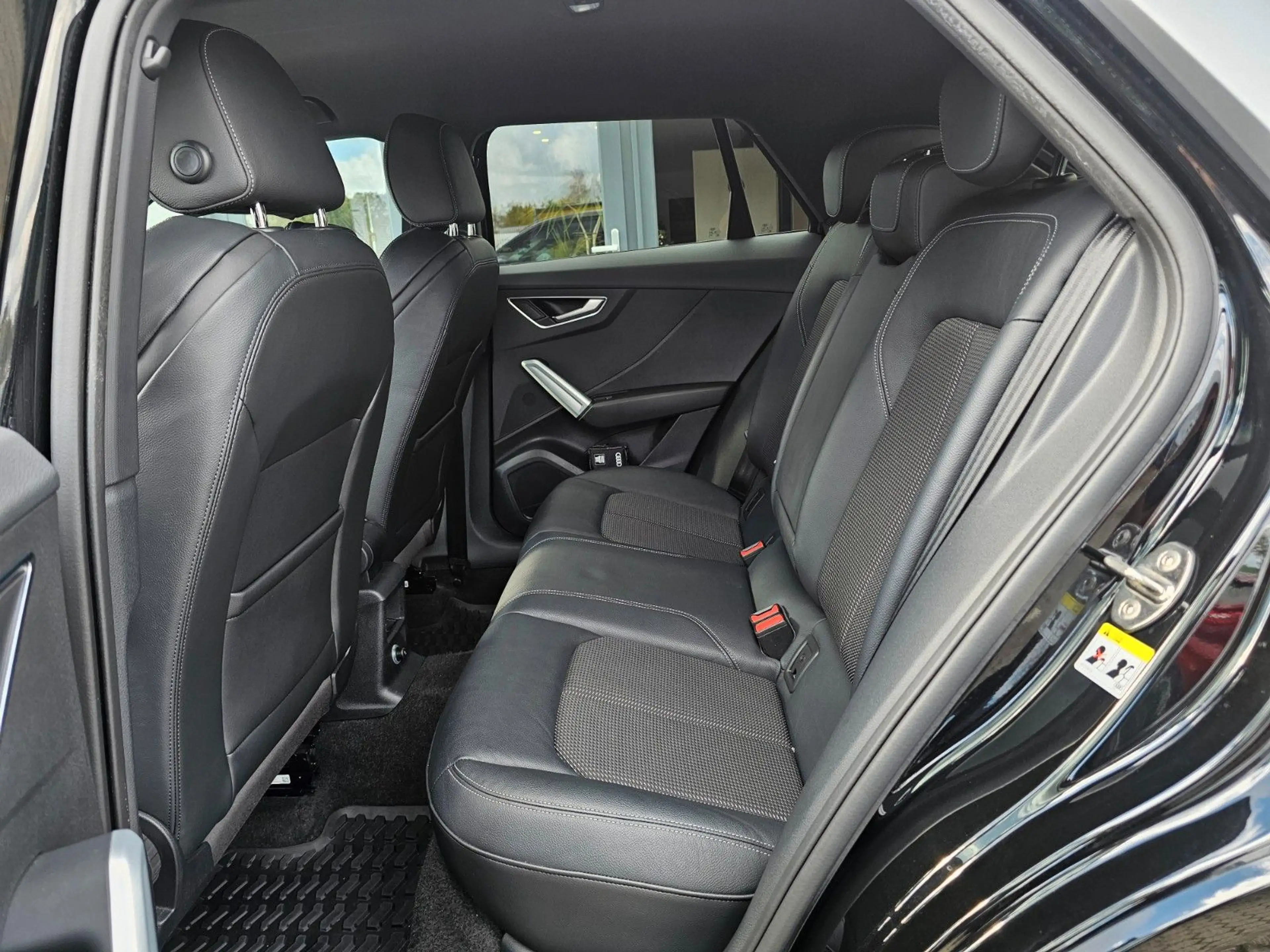 Audi Q2 S line Sport-Paket*Leder*MMI*LED*Soundsystem* — photo 12