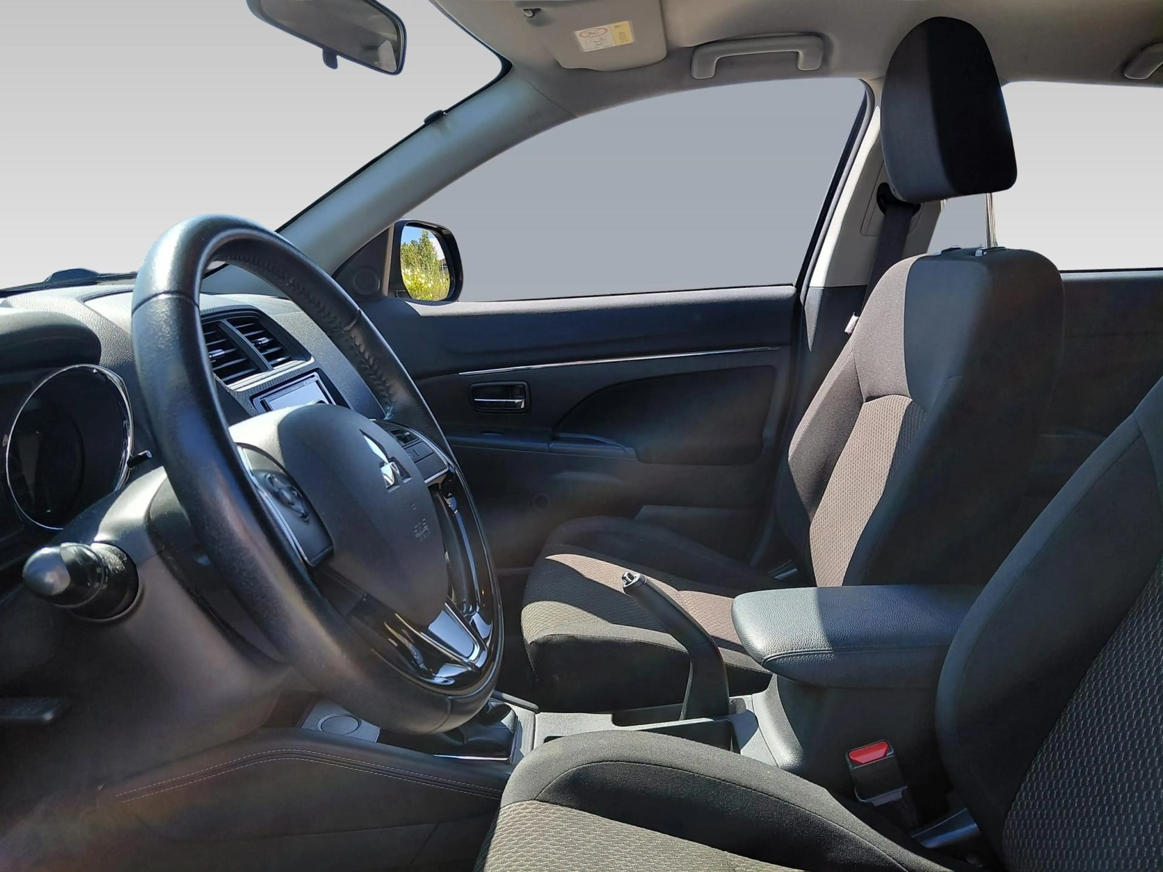 Mitsubishi ASX — photo 12