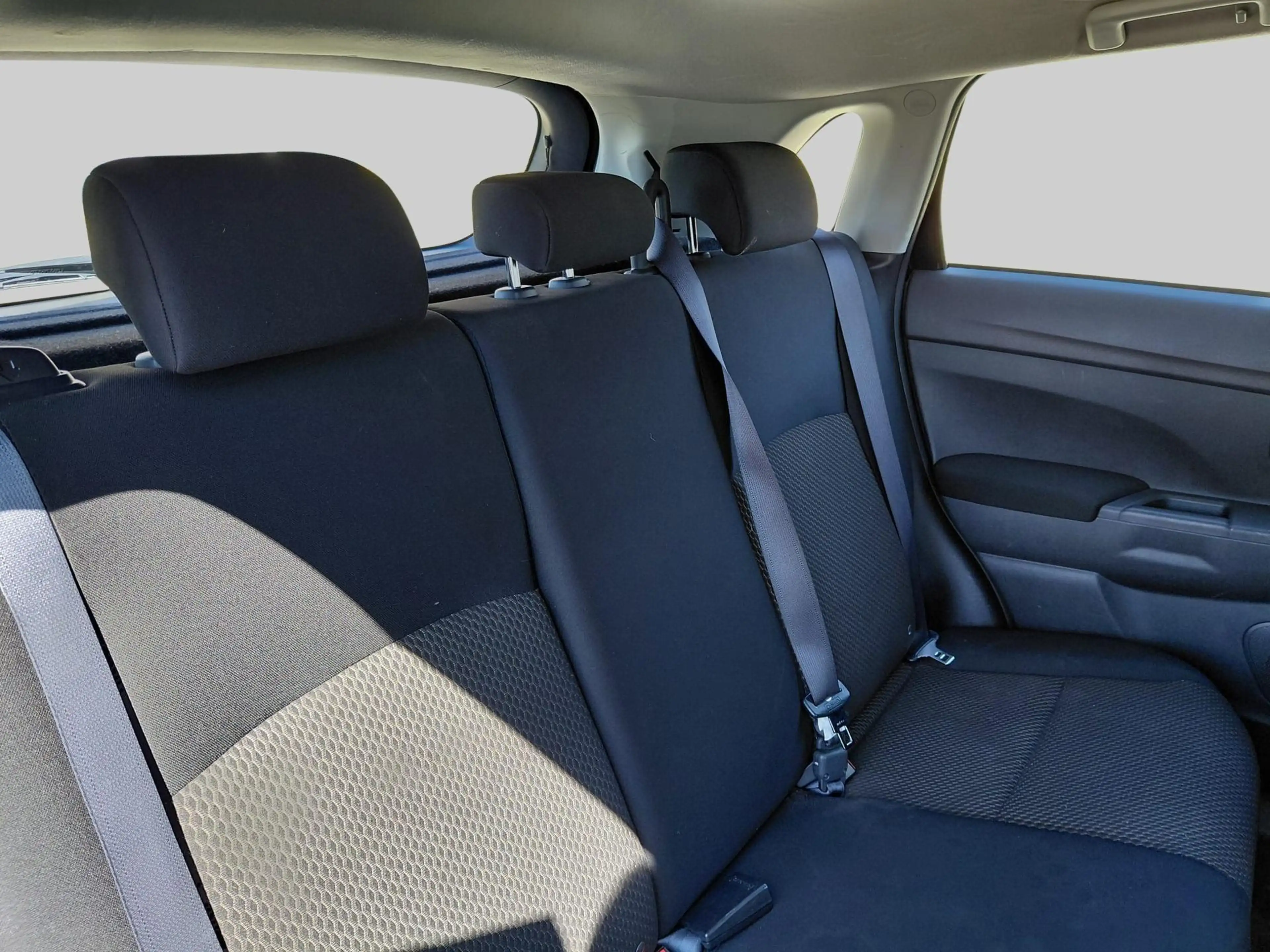 Mitsubishi ASX — photo 14
