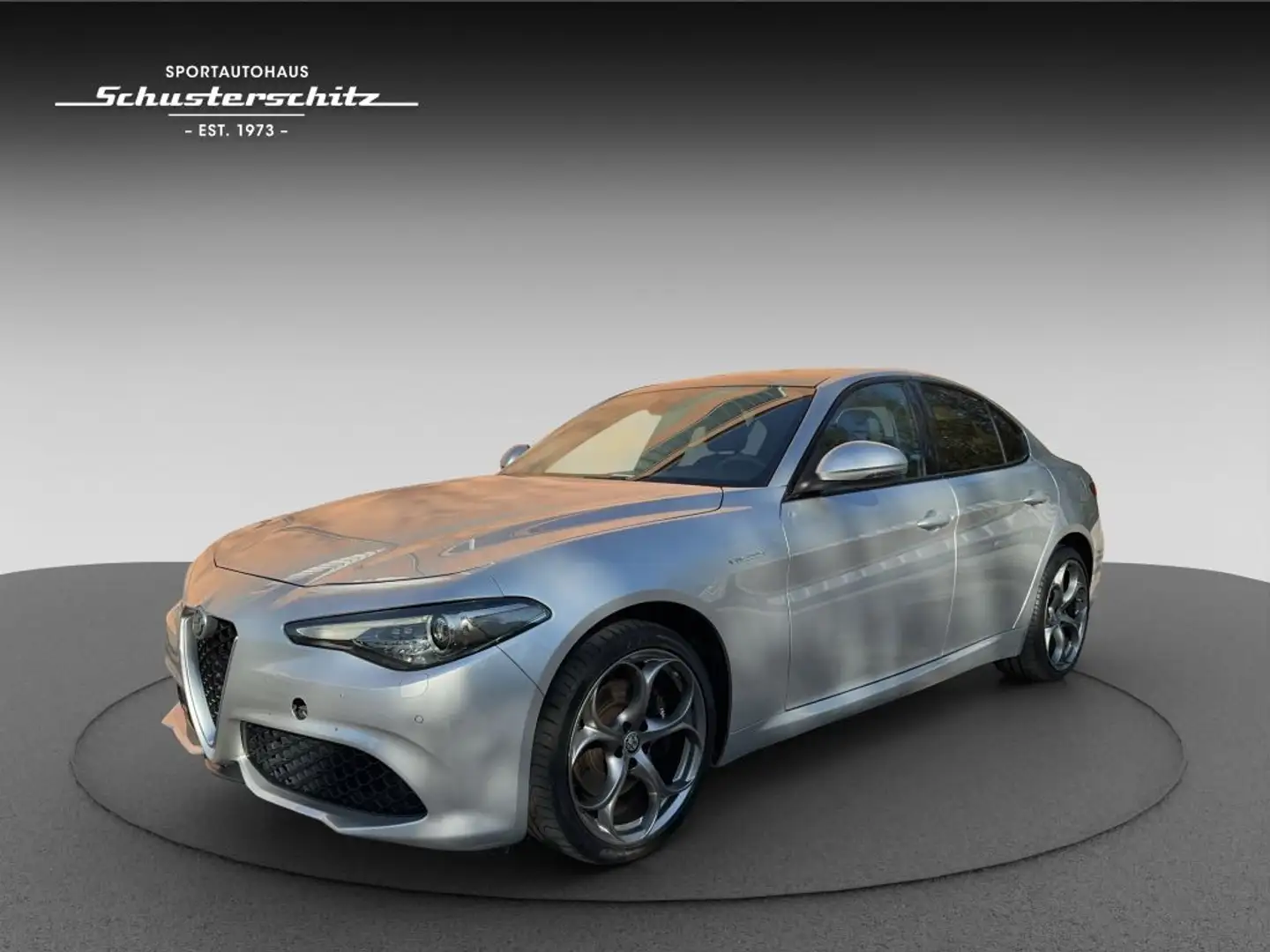 Alfa Romeo Giulia GIULIA 280PS AT8-Q4 VELOCE 2. HAND TOP PANORAMA Zilver - 1