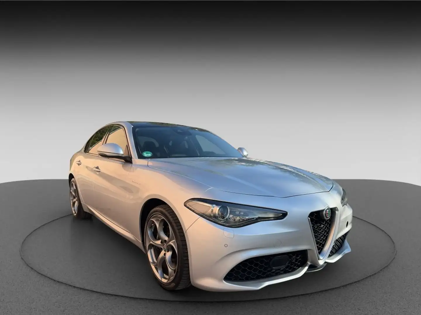 Alfa Romeo Giulia GIULIA 280PS AT8-Q4 VELOCE 2. HAND TOP PANORAMA Zilver - 2