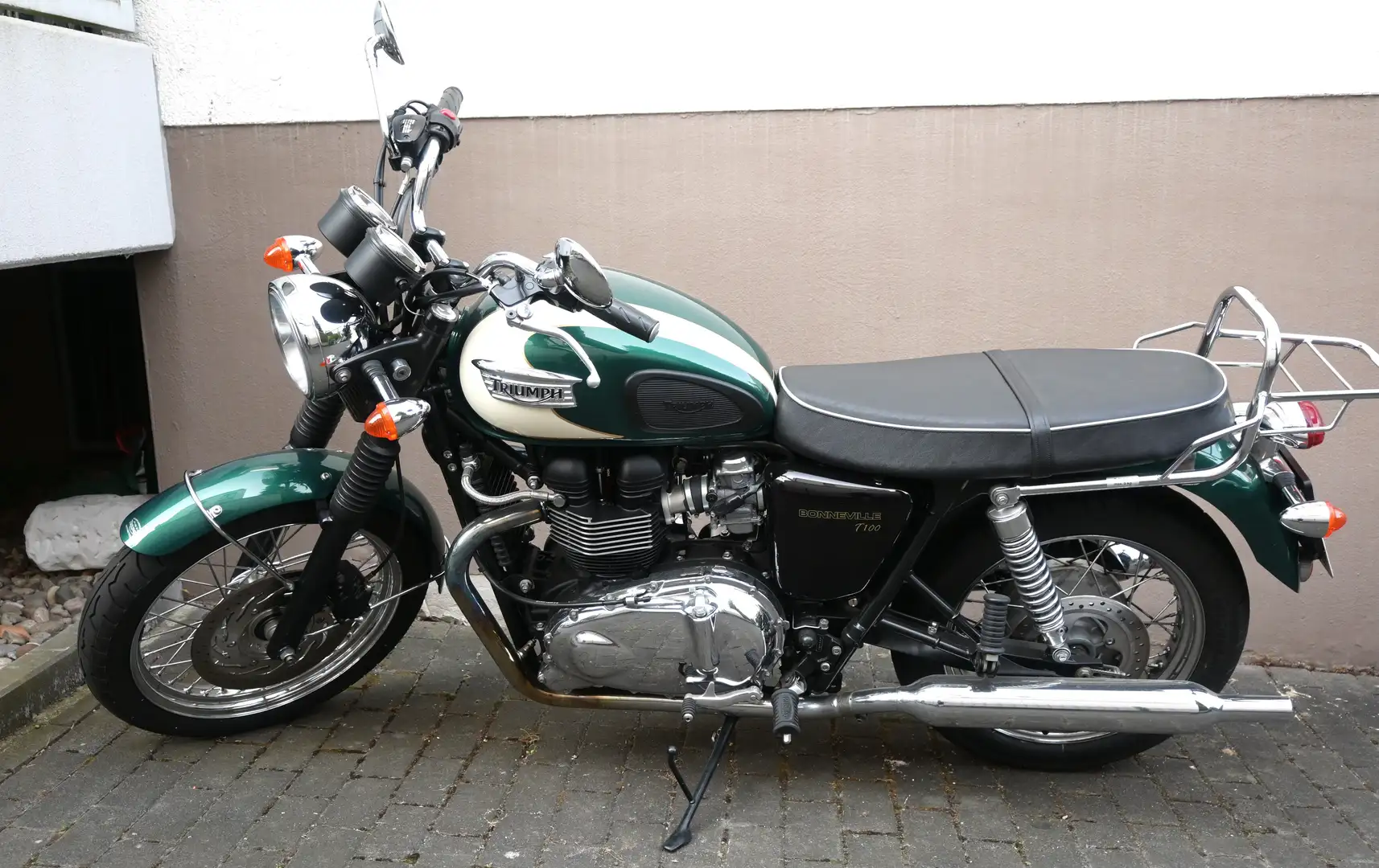 Triumph Bonneville T100 Fehér - 1