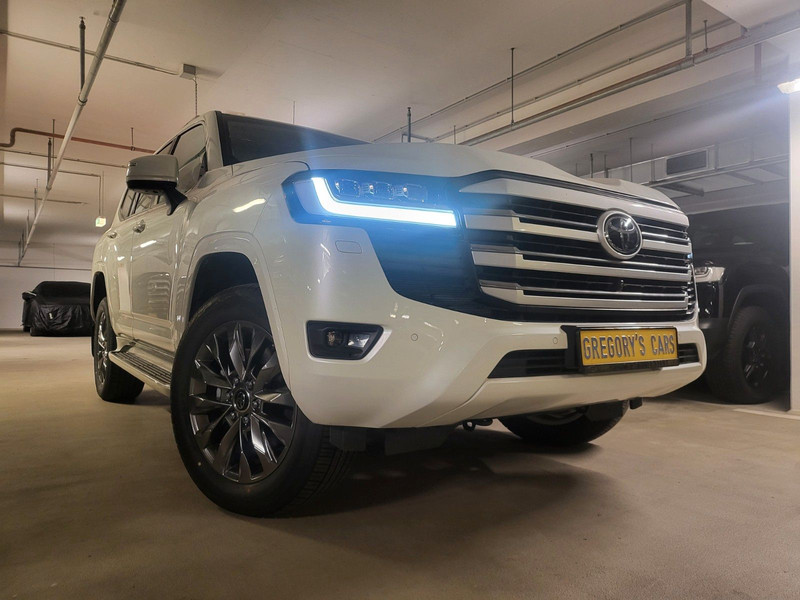 Toyota Land Cruiser 300 Premium+415HP+NEU+7SEATS+VOLL+EUreg — photo 9