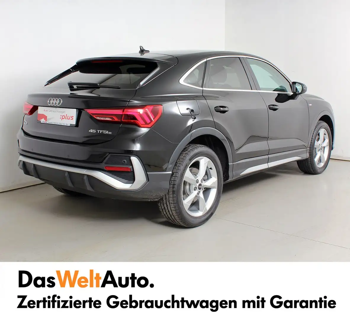 Audi Q3 e-tron 45 TFSI e S line ext Schwarz - 2