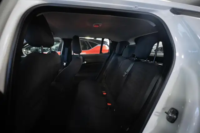 Jeep Avenger view 5