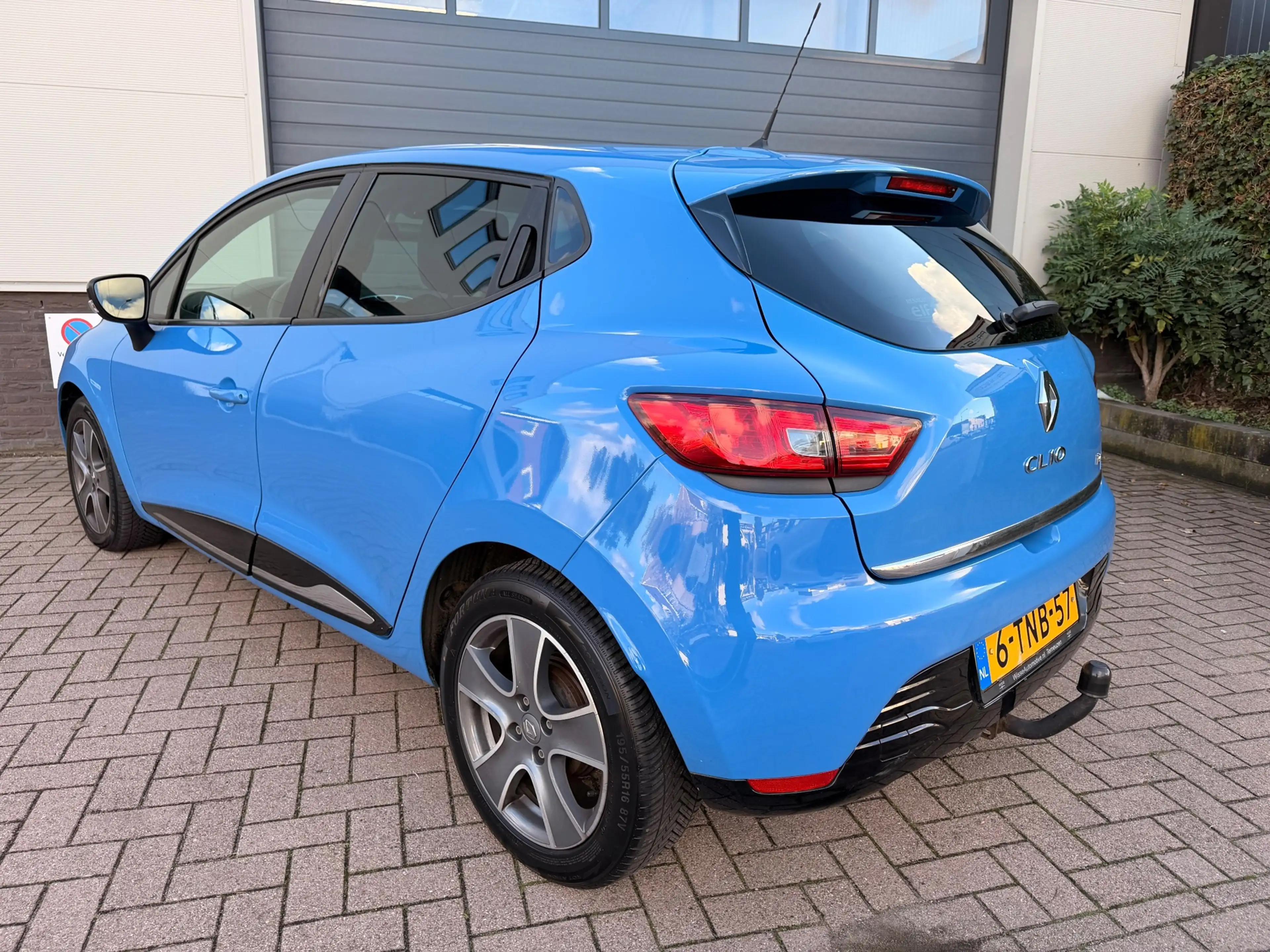 Renault Clio 0.9 TCe /Navi/Cruise-c/Airco/Aux/Mooie auto/Led/Tr — photo 2