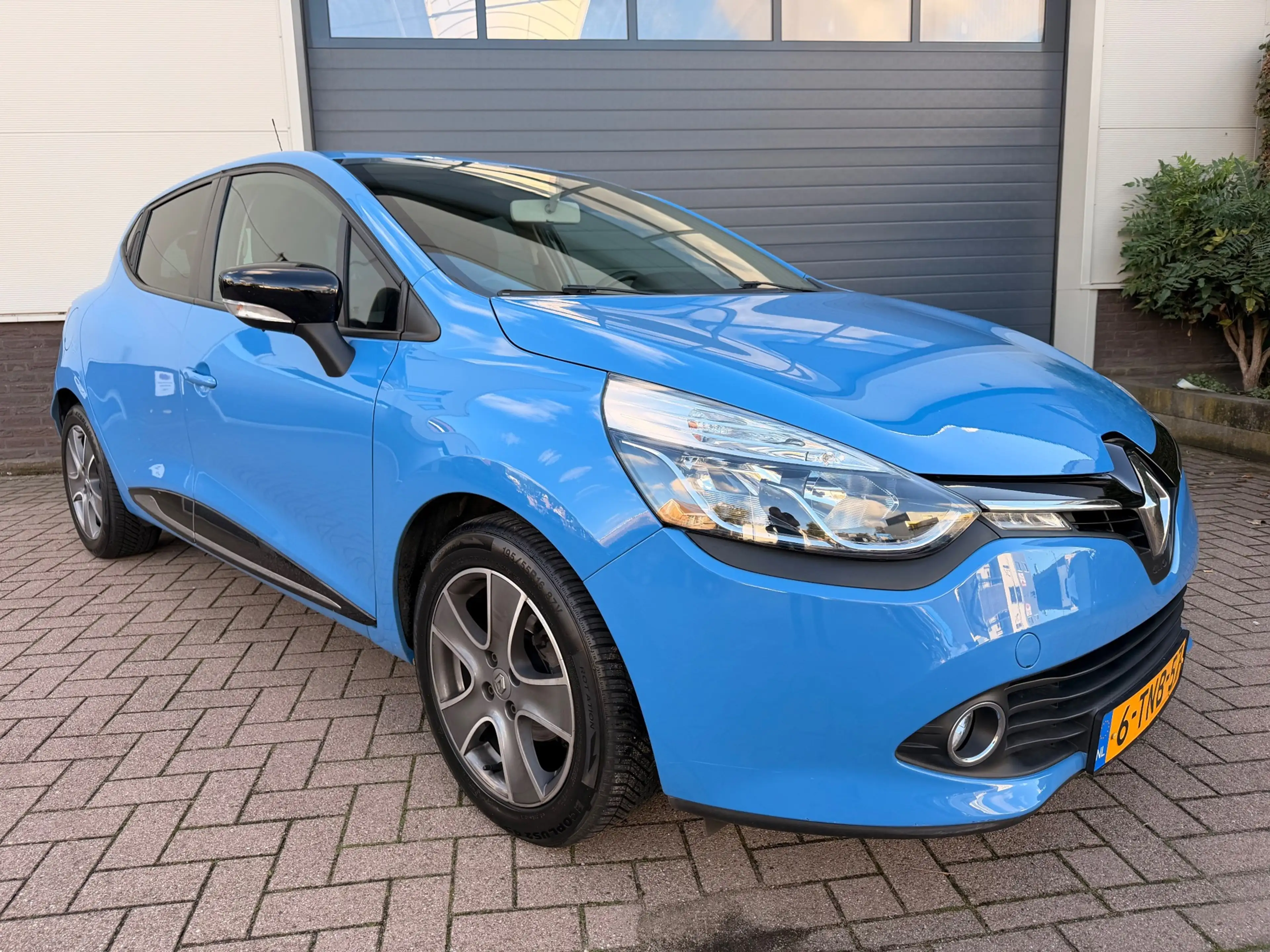 Renault Clio 0.9 TCe /Navi/Cruise-c/Airco/Aux/Mooie auto/Led/Tr — photo 4
