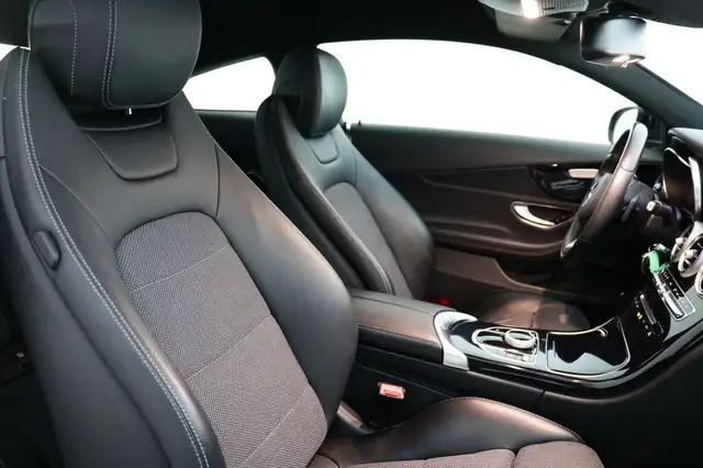Mercedes-Benz C-Class view 12