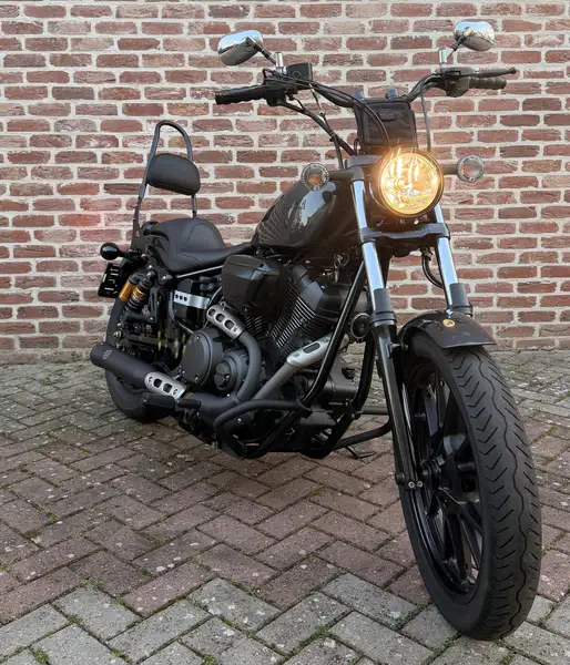 Yamaha XV 950