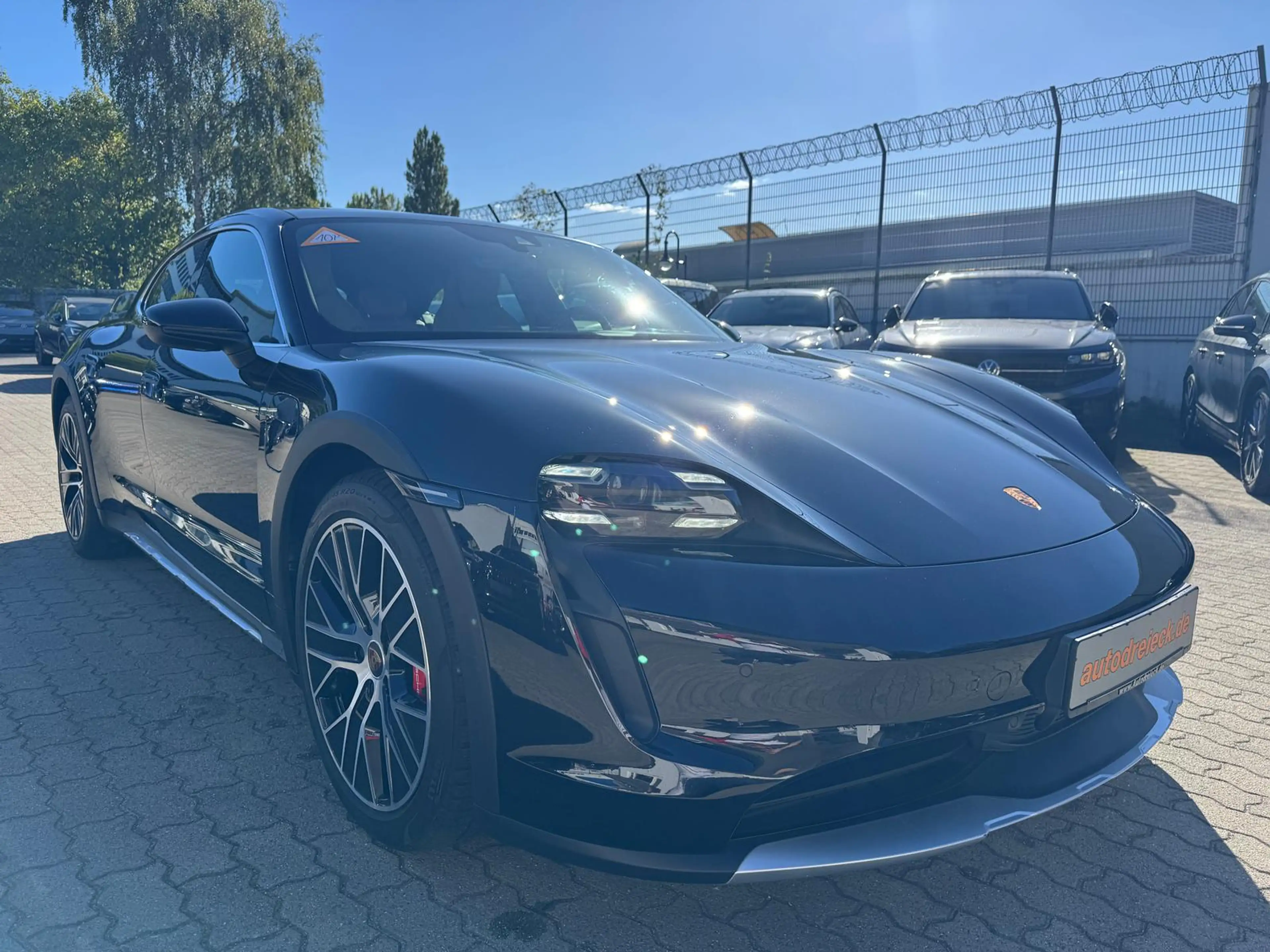 Porsche Taycan Cross Turismo 4 S ACC PANO BOSE MASSAGE — photo 5