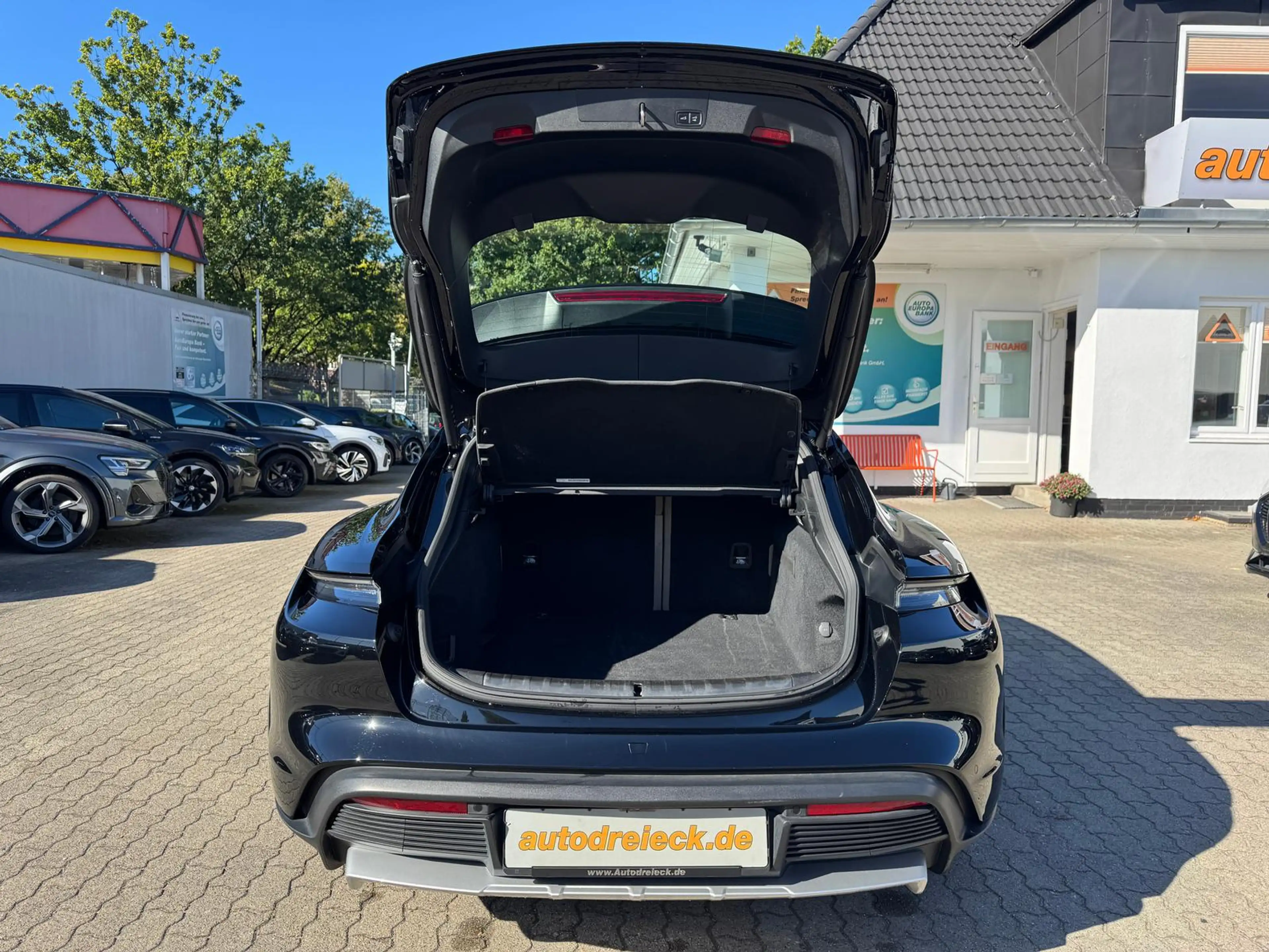 Porsche Taycan Cross Turismo 4 S ACC PANO BOSE MASSAGE — photo 9