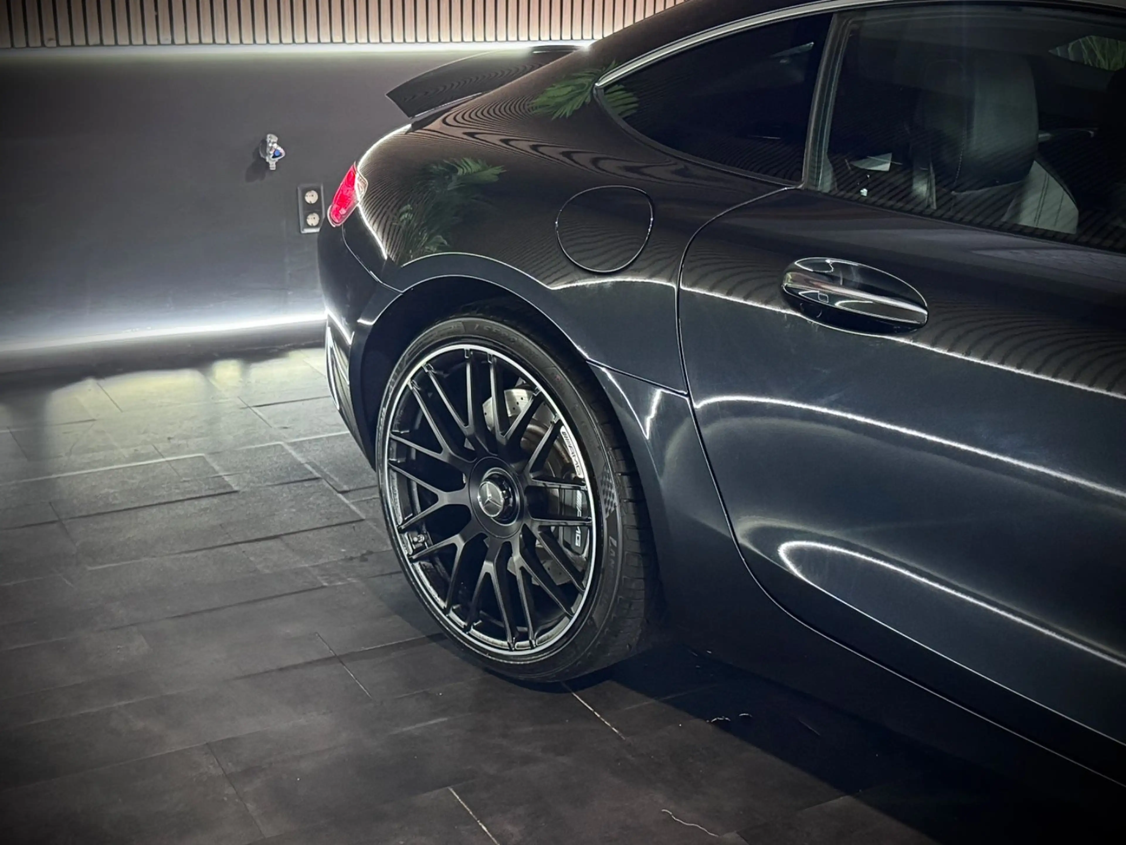 Mercedes-Benz AMG GT *4.0*COUPE*PANO*7G*BURMESTER*KAMERA*2.HD* — photo 5