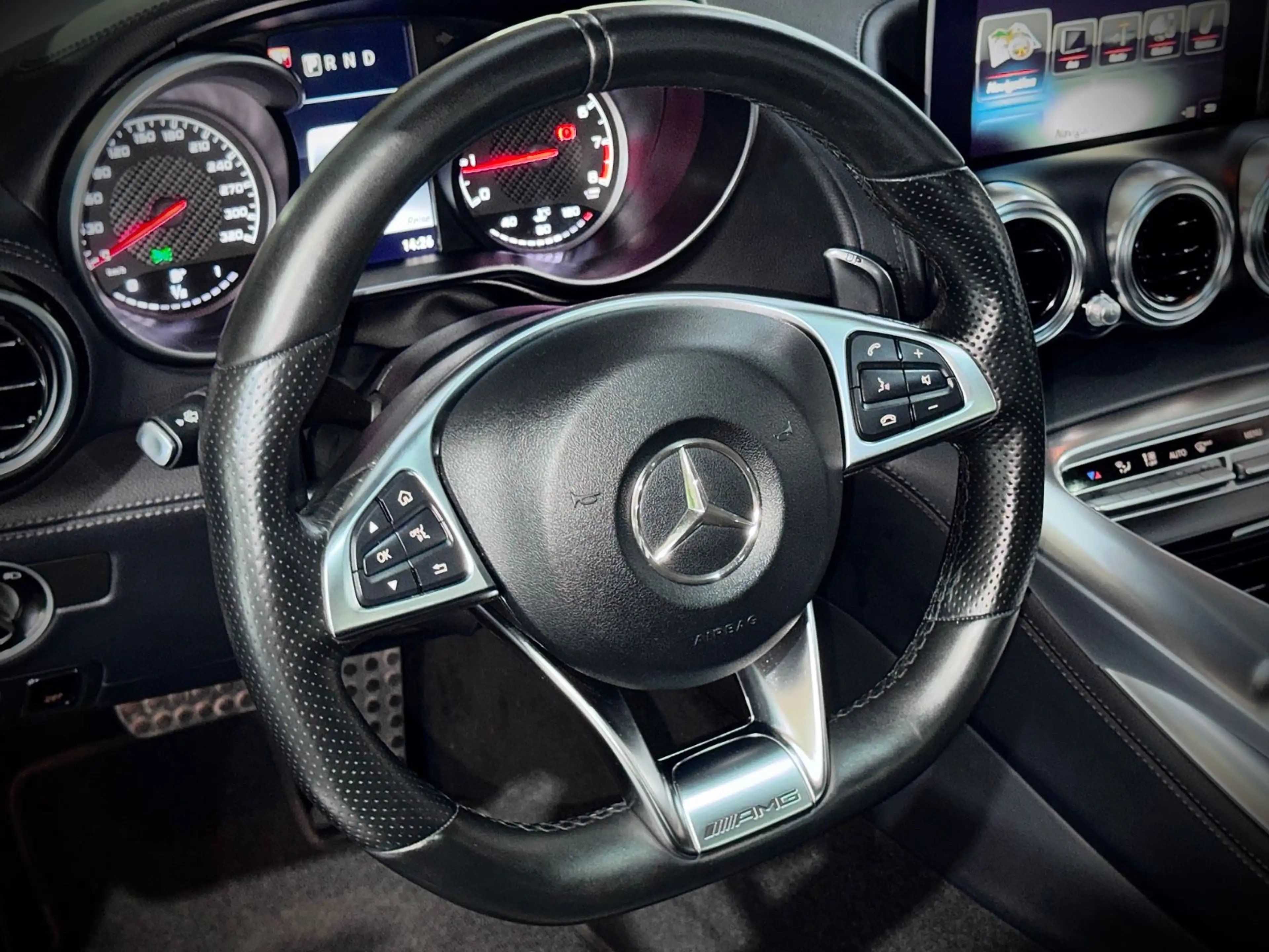 Mercedes-Benz AMG GT *4.0*COUPE*PANO*7G*BURMESTER*KAMERA*2.HD* — photo 15