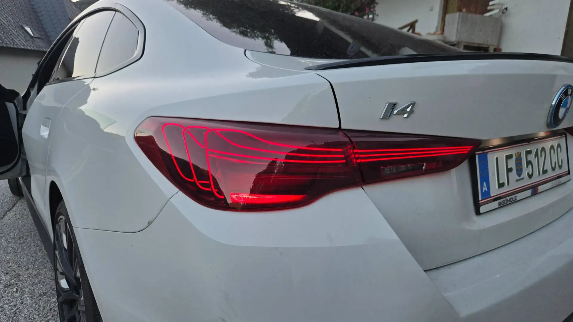 BMW i4 i4 Gran Coupe xDrive M50 81,1kWh Weiß - 2