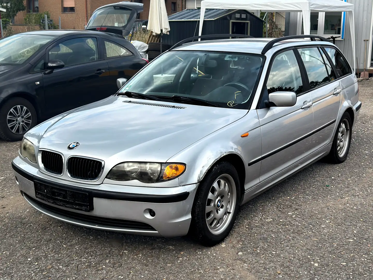 BMW 318 i Touring Facelift*Klima*PDC*143ps*ZV*El.Fenste*r Срібний - 1