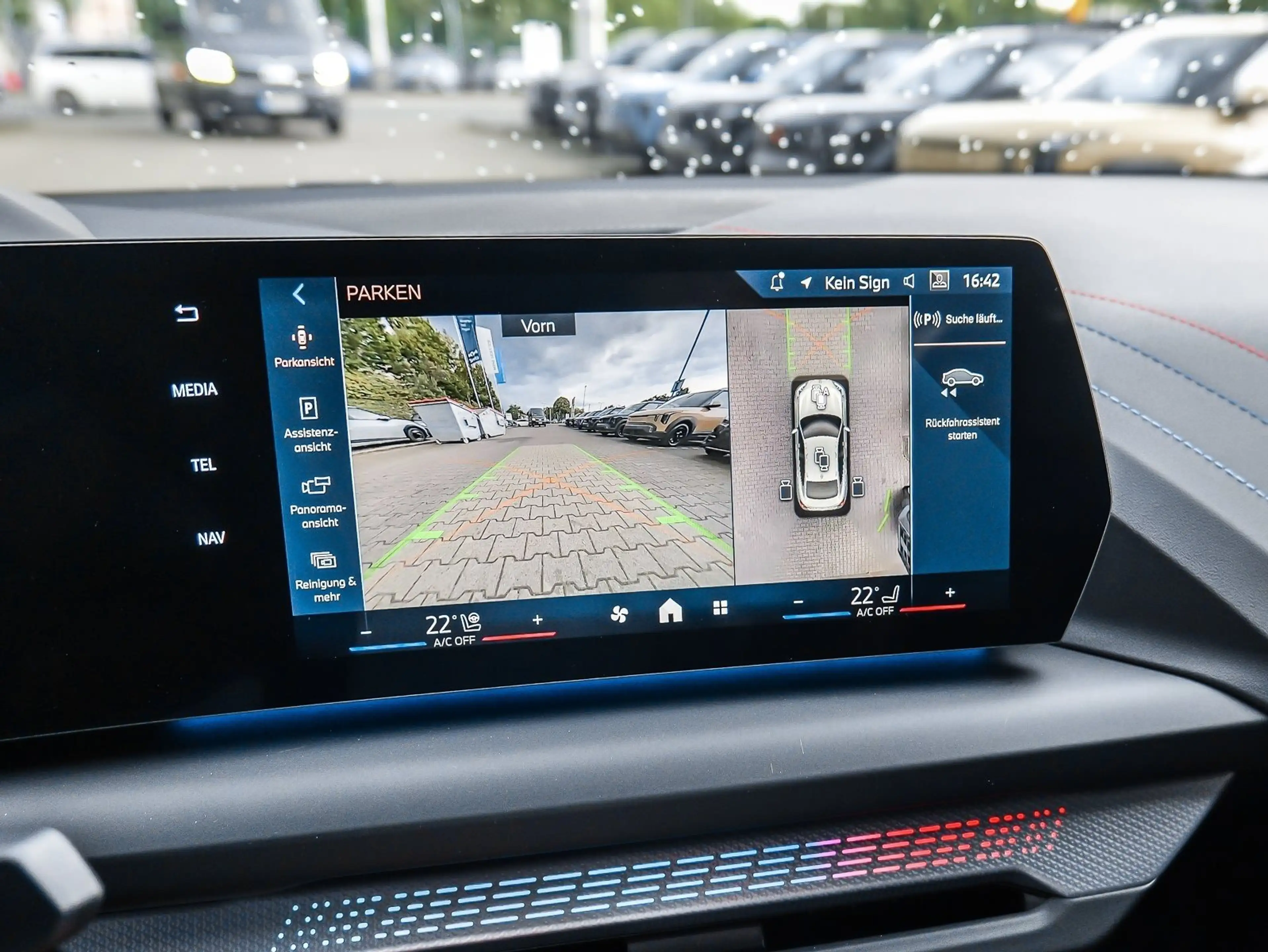 BMW 216 M Sport Pro HUD 360° H&K Iconic Glow RFK LM — photo 14