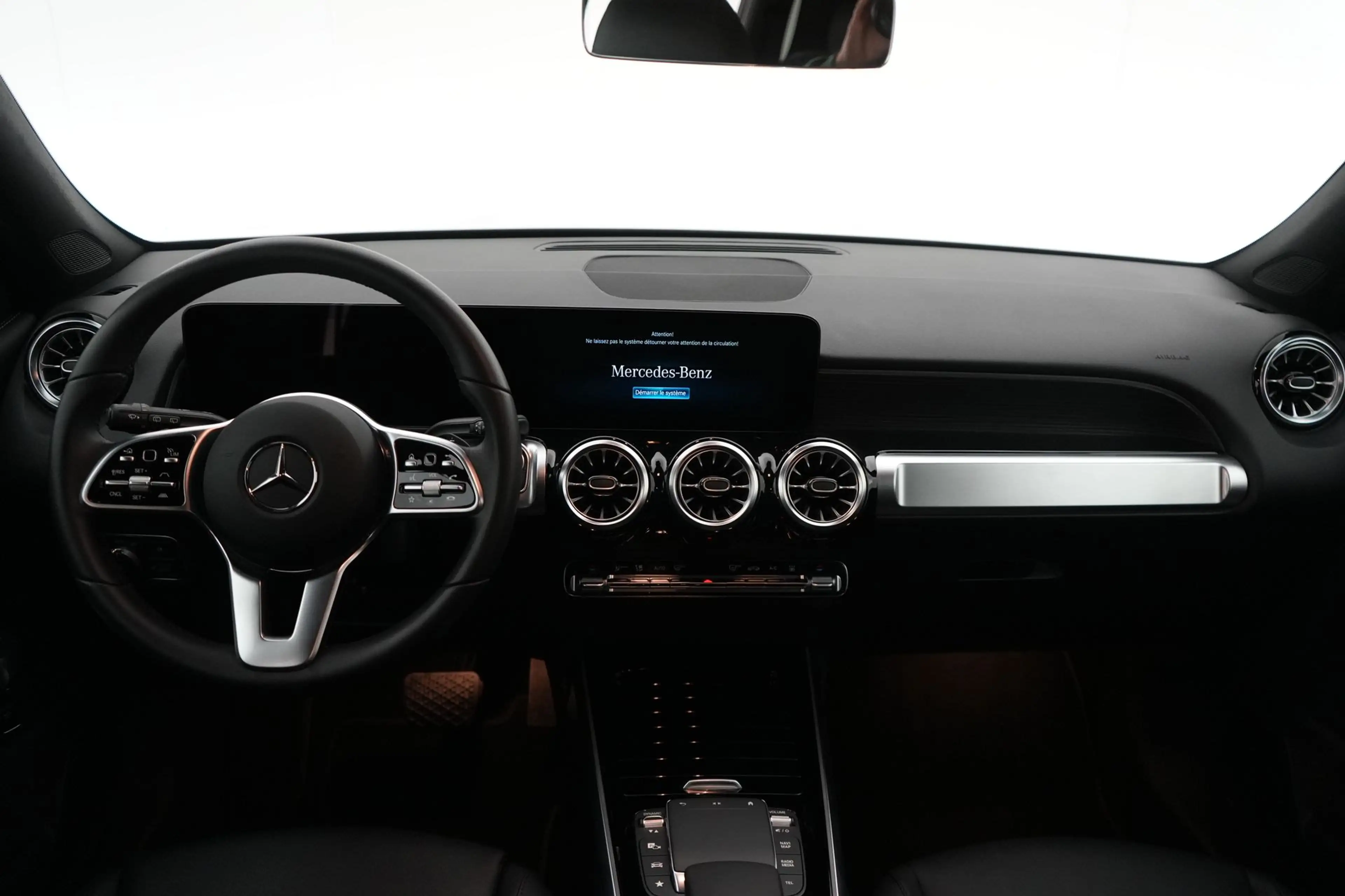 Mercedes-Benz EQB 250 Luxury Line Premium 7Pl. LEDER/CUIR LED GPS PDC 36 — photo 13