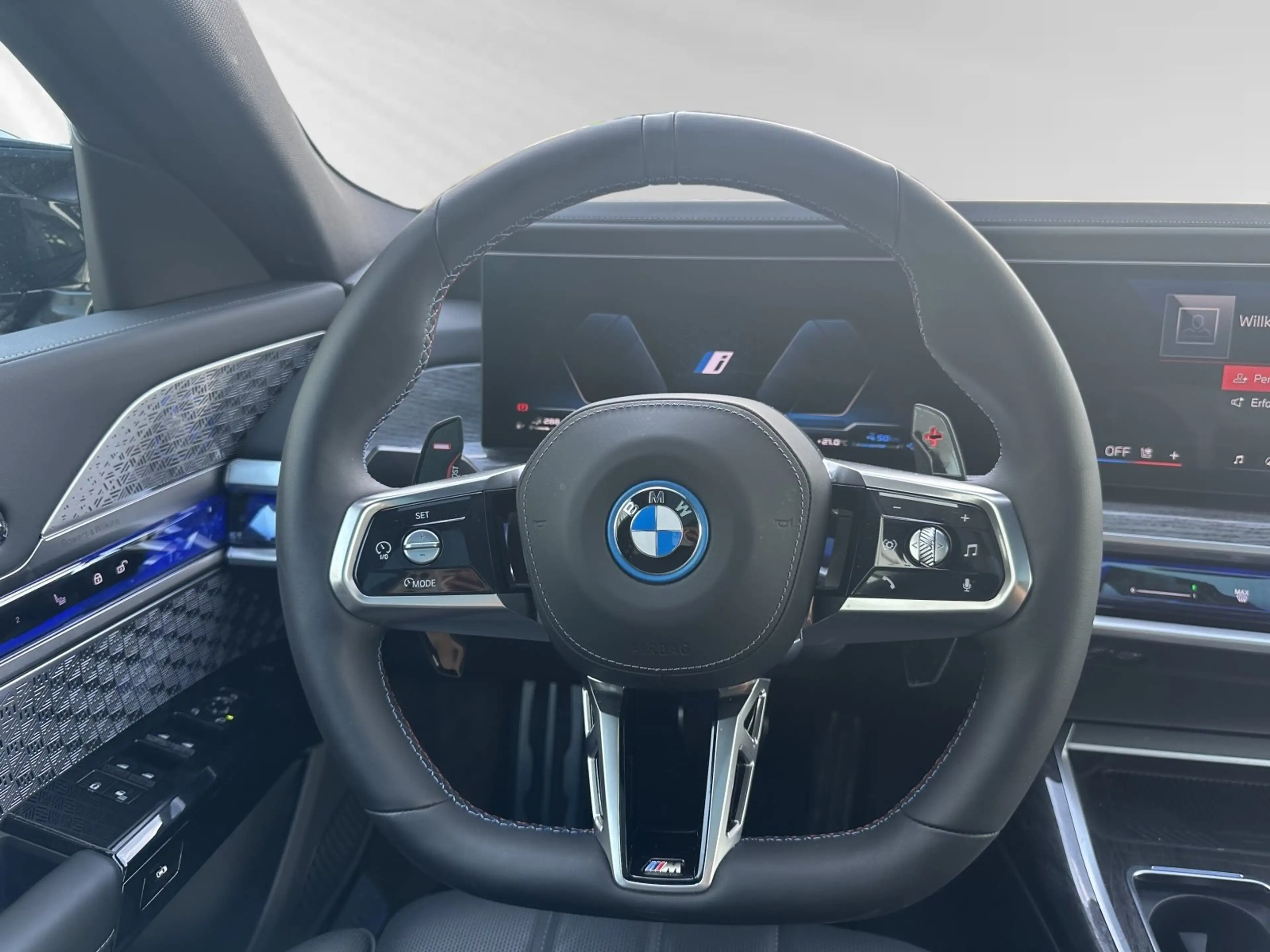 BMW 760 M760e xDrive Fond-Enterteinment|Bowers&Wilkins — photo 12