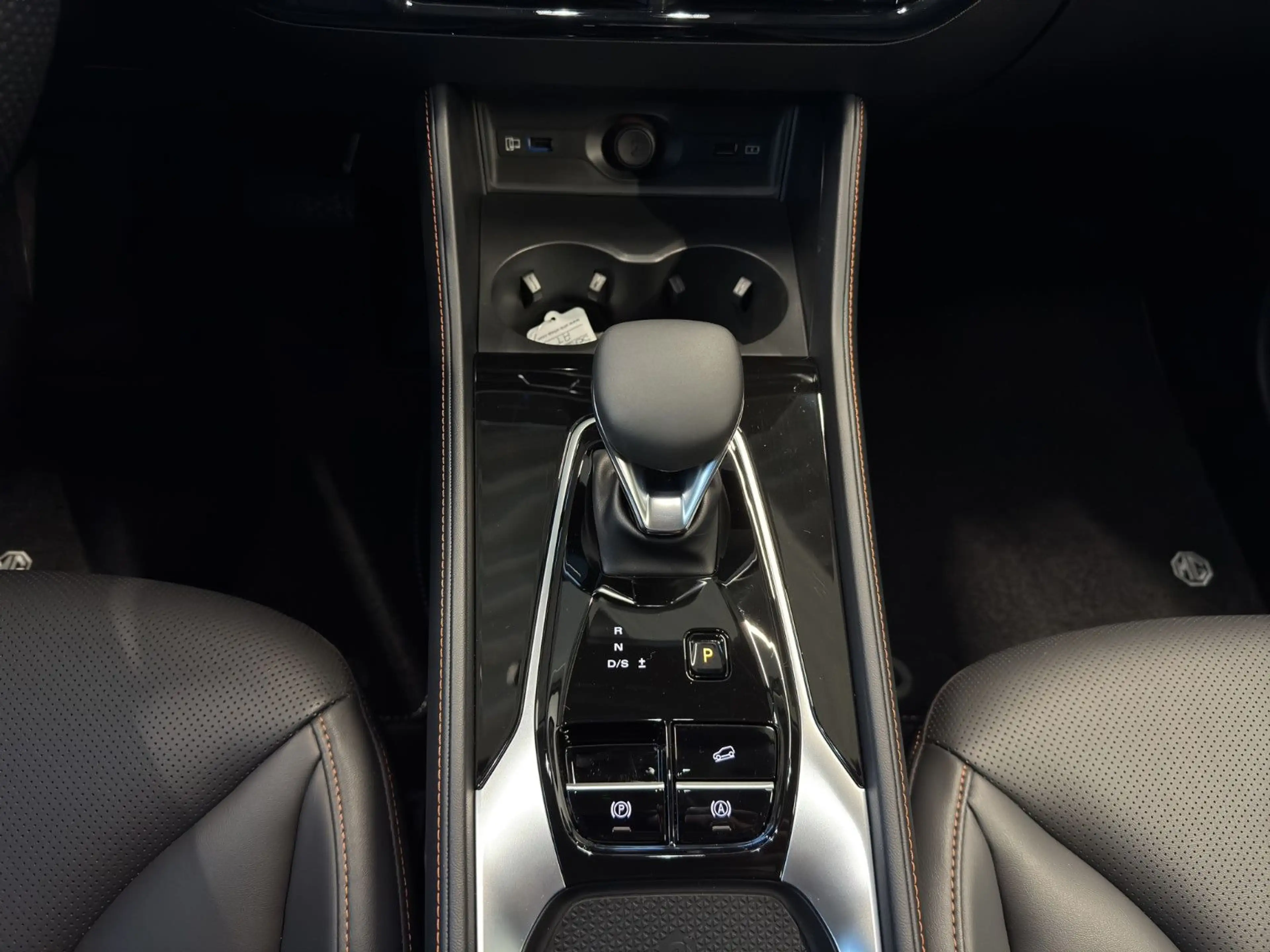 MG HS 1.5 Automatik Luxury 360°ACC*Spur*LED*APP*NAV — photo 14