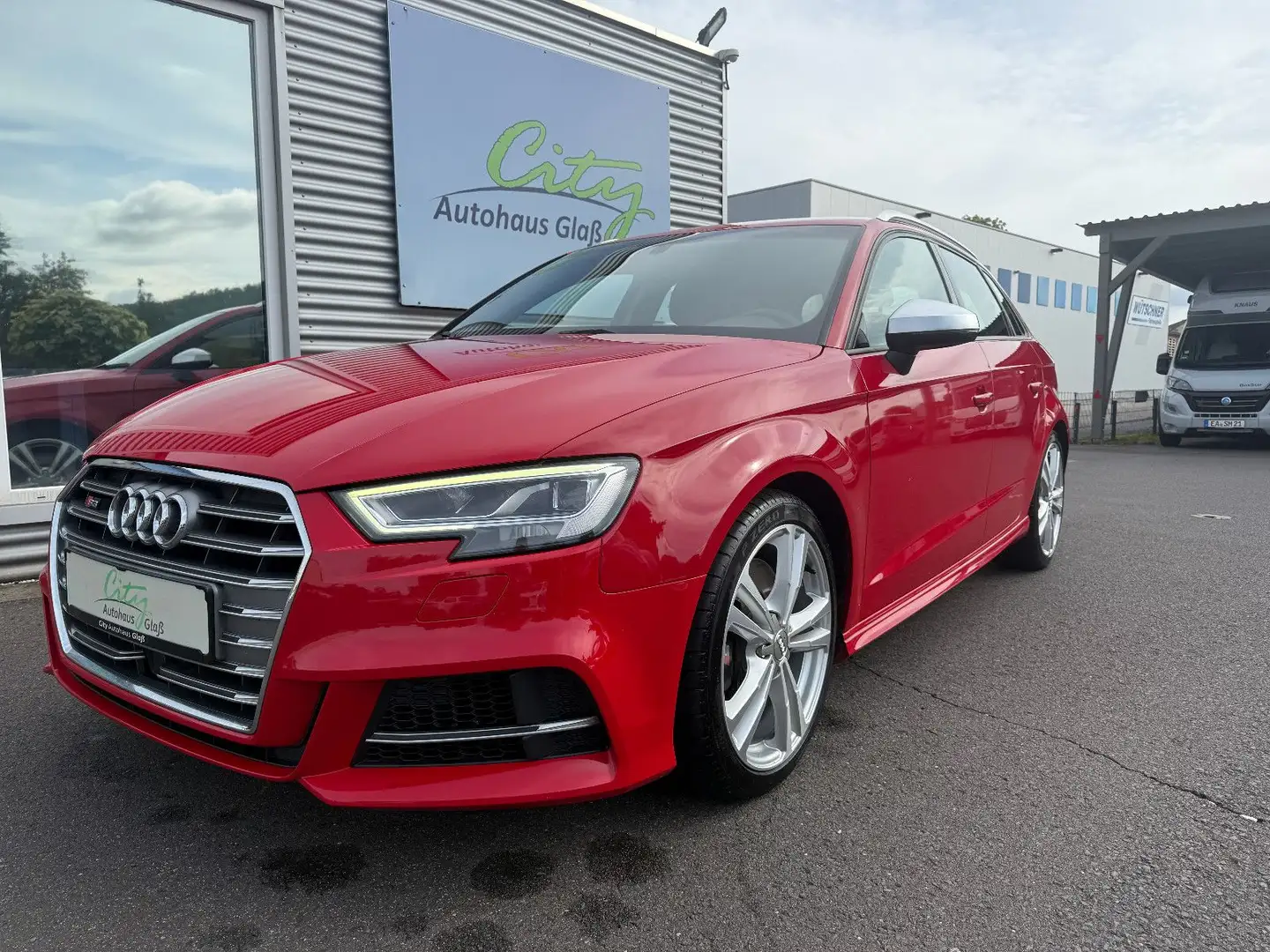 Audi S3 Sportback 2.0 TFSI quattro+LED+Navi+S-tronic+ Rot - 1