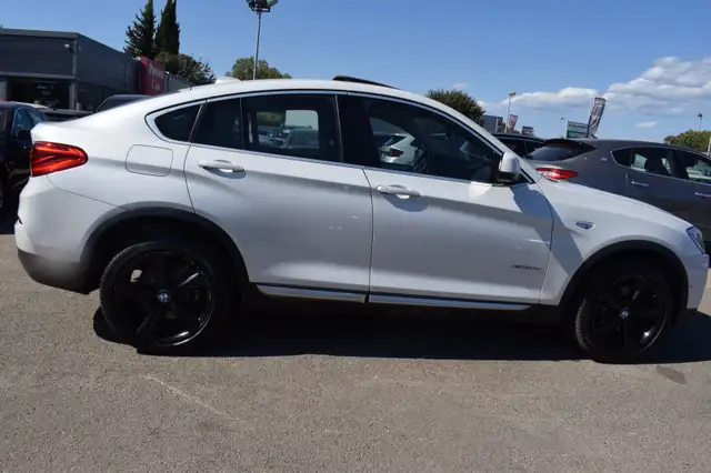BMW X4 view 9