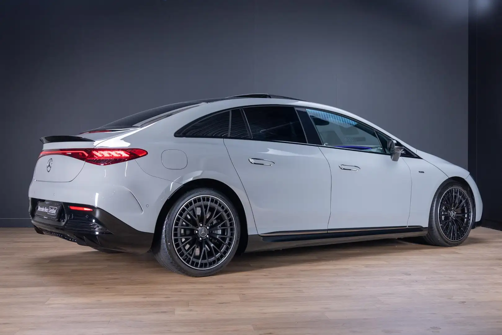 Mercedes-Benz EQE 43 Mercedes-AMG Limousine AMG 4MATIC 90 kWh Premium P Gri - 2