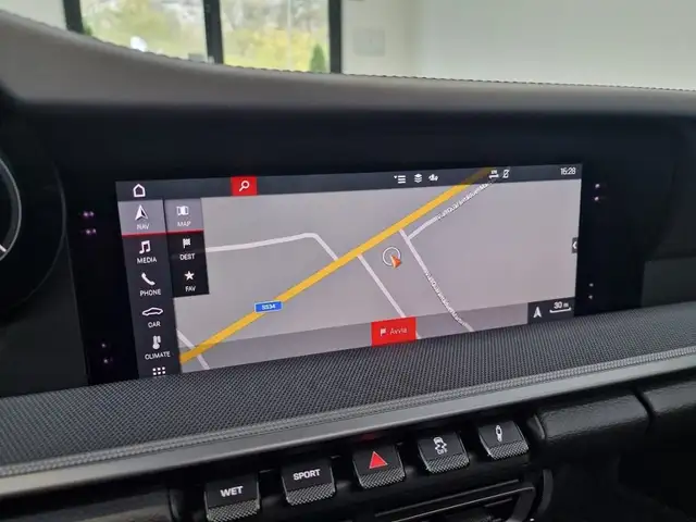 Porsche 911 view 14