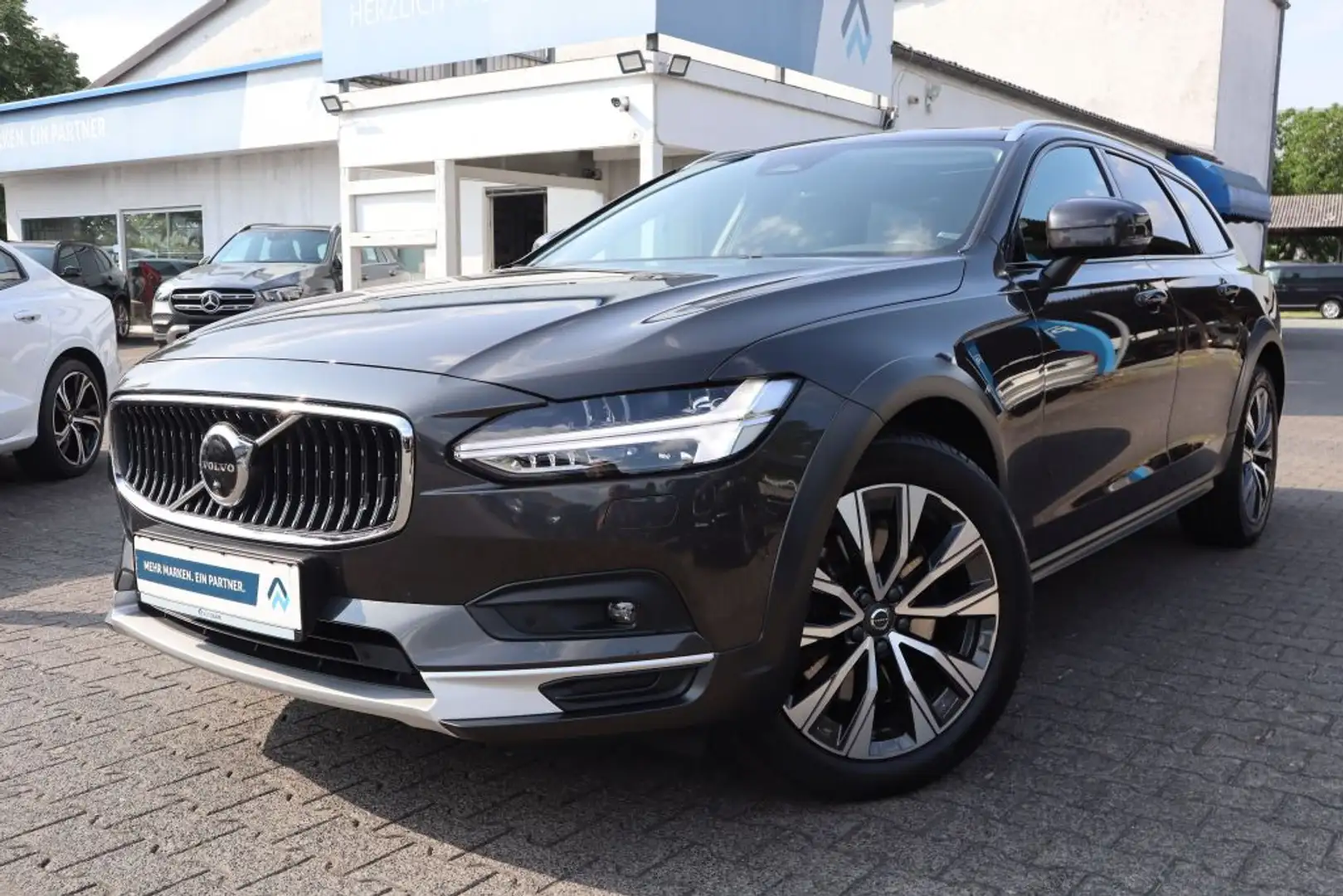 Volvo V90 Cross Country V90 Cross Country B5 D AWD Ultimate|NAVI|360CAM| - 1