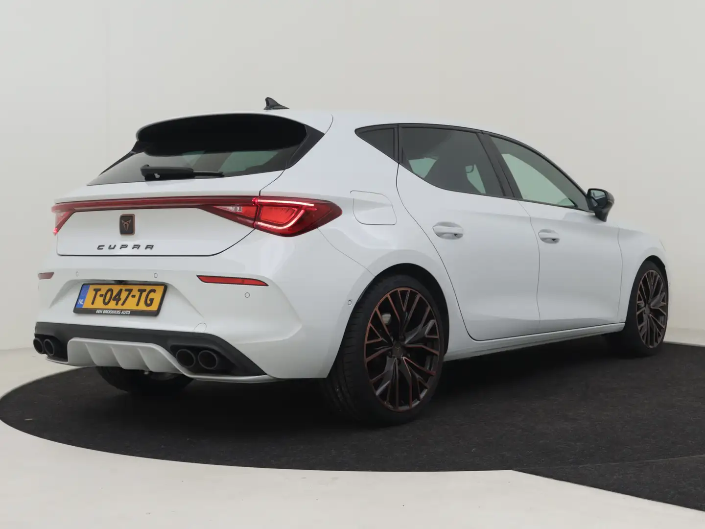 CUPRA Leon 2.0 TSI 300pk 7-DSG Performance | Dodehoek detecti Blanco - 2