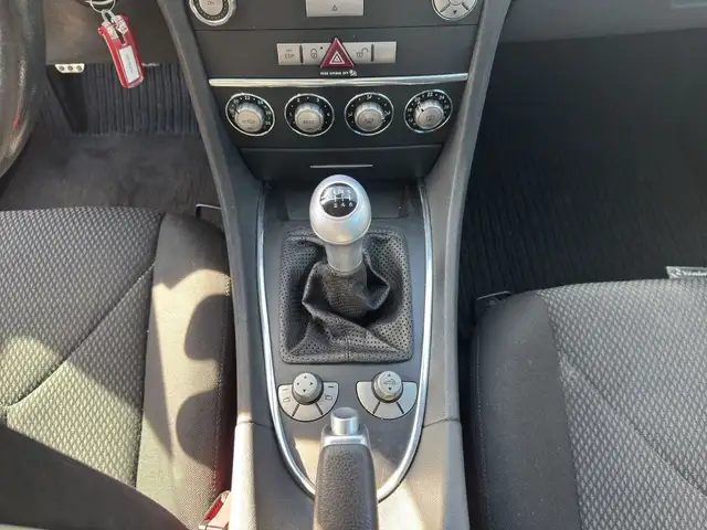 Mercedes-Benz SLK view 14
