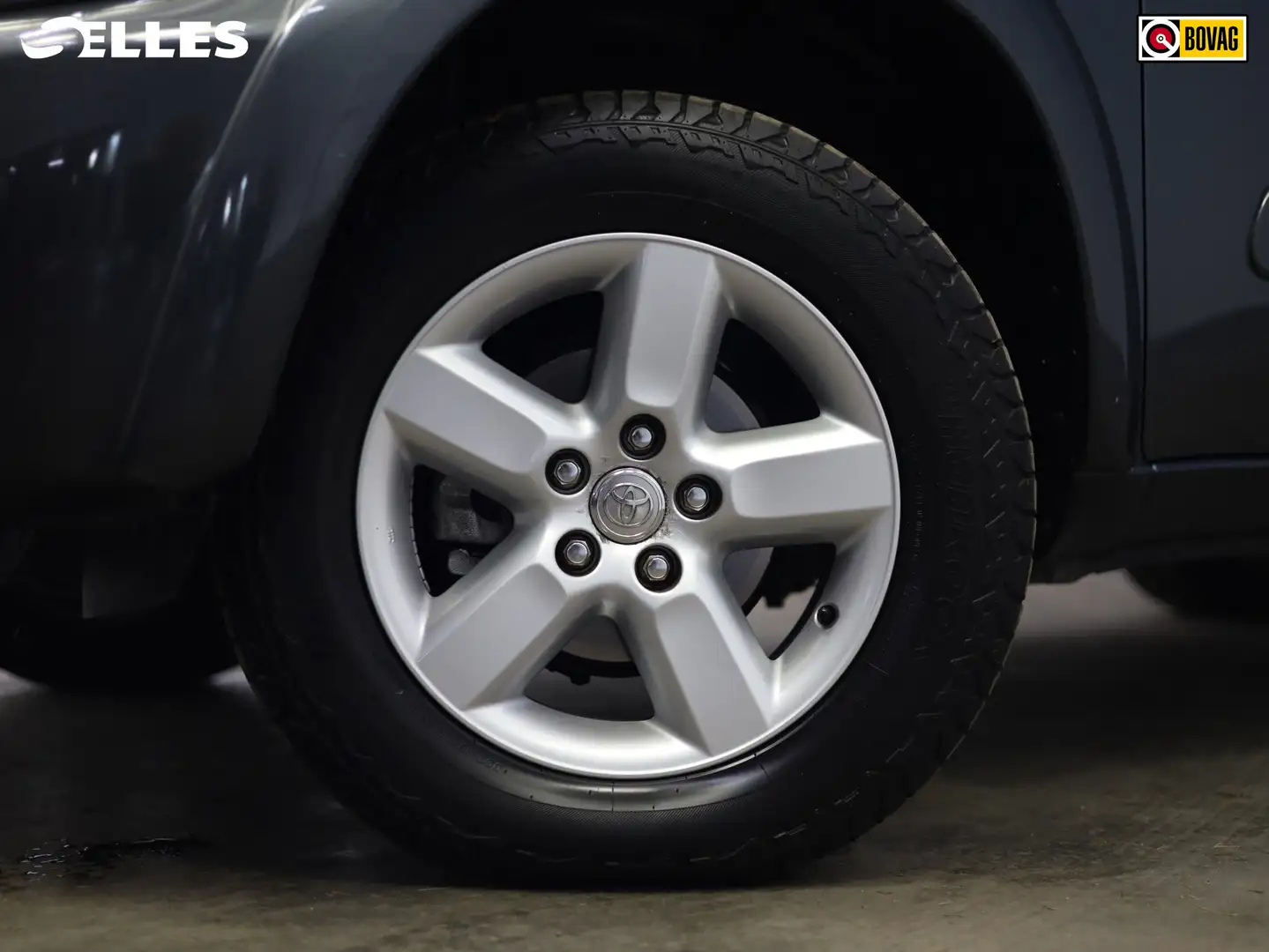 Toyota RAV 4 2.0-16V VVT-i Special Edition | Trekhaak Grau - 2