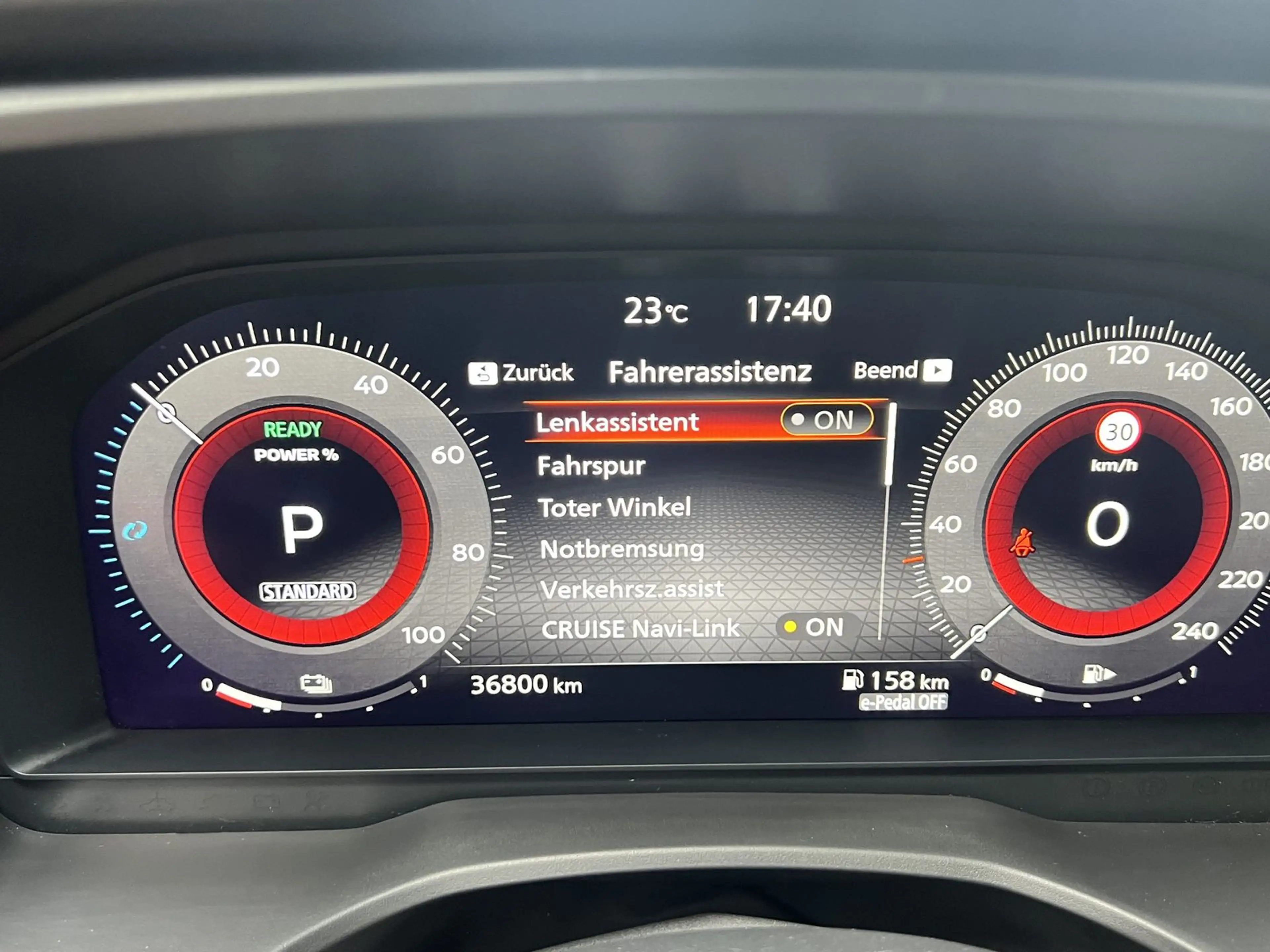 Nissan X-Trail e-Power e-4orce Tekna+ Panorama Carplay — photo 15